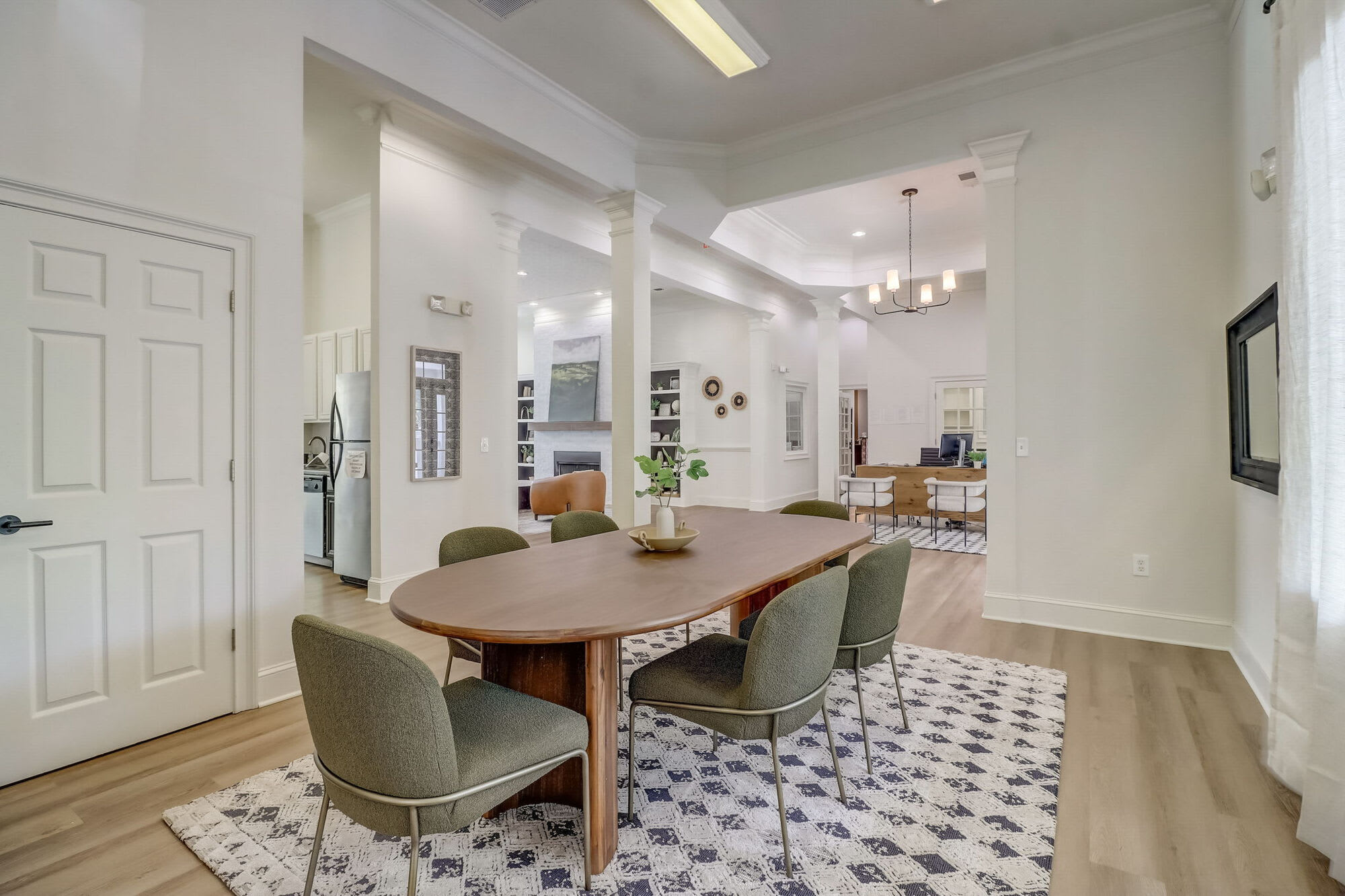 Parkway Grand – photo 5