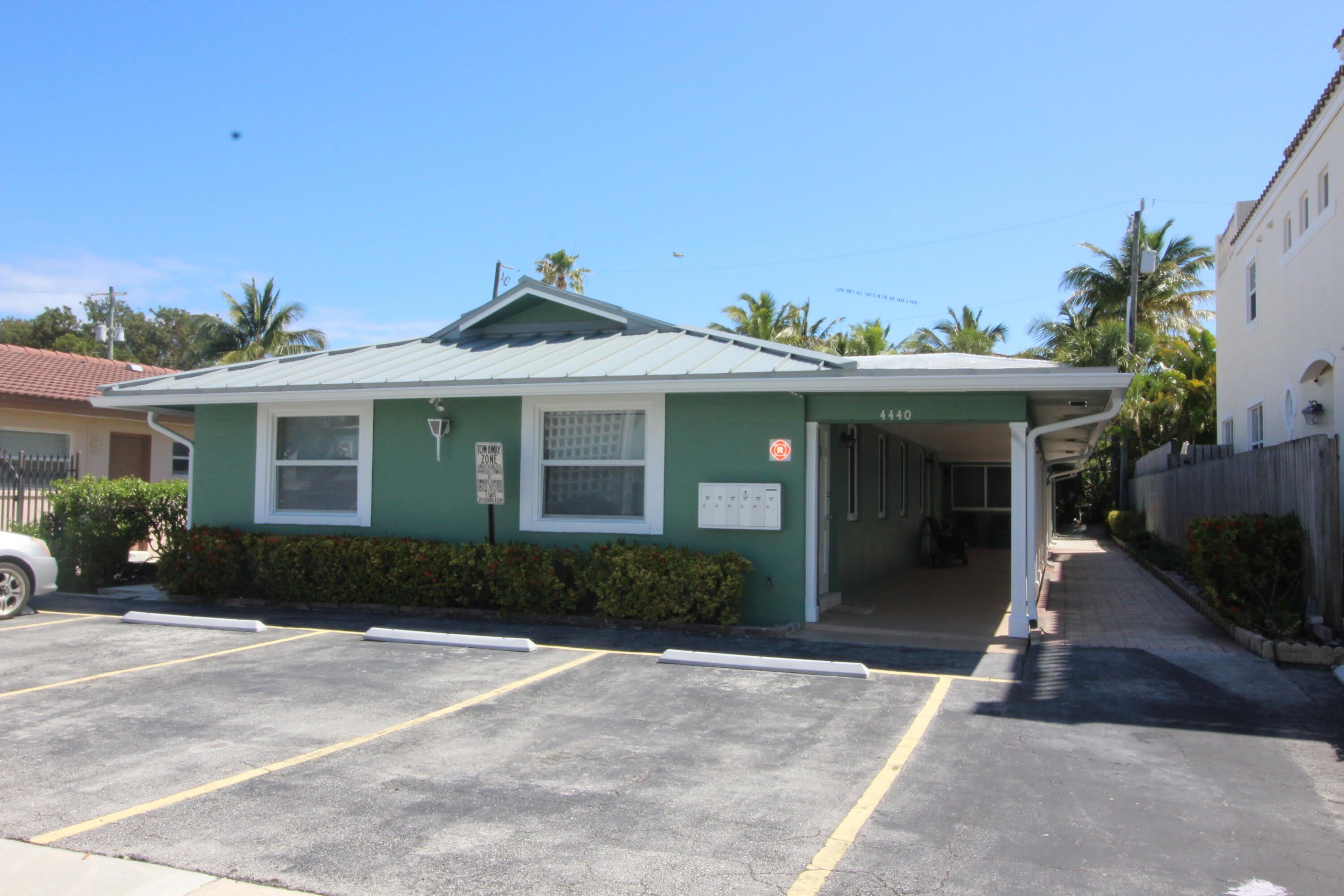 4440 Bougainvilla Drive – photo 1