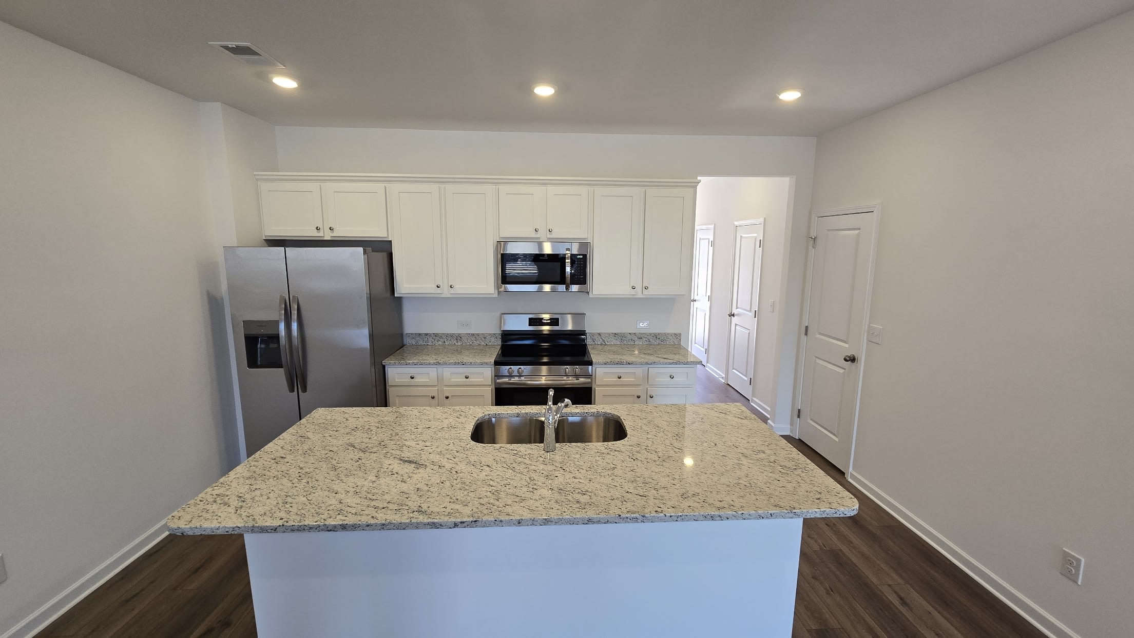 209 Kenoot Drive – photo 3