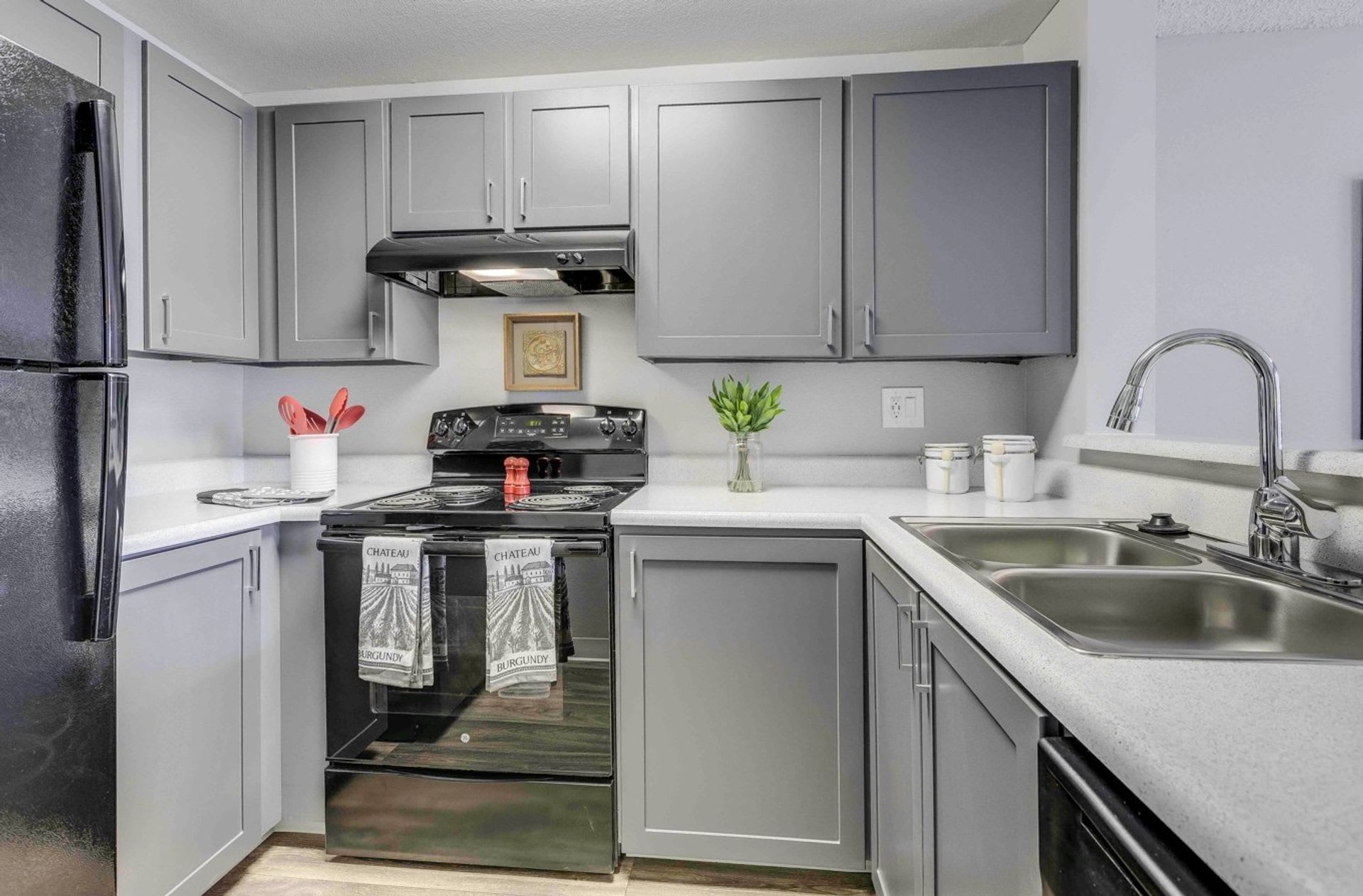 Homestead Apartments – photo 1