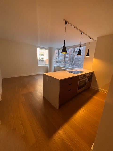 418 E 54th St – photo 4