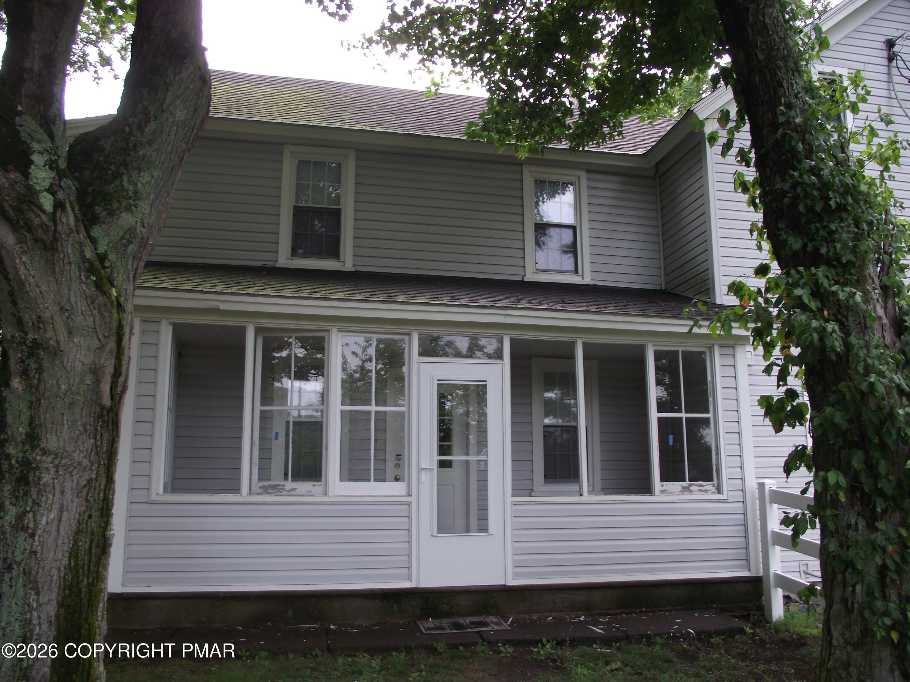 567 Greenview Drive – photo 1