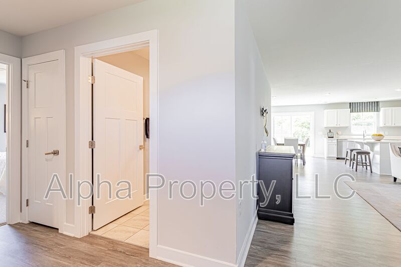 505 Olivia Springs Dr – photo 4