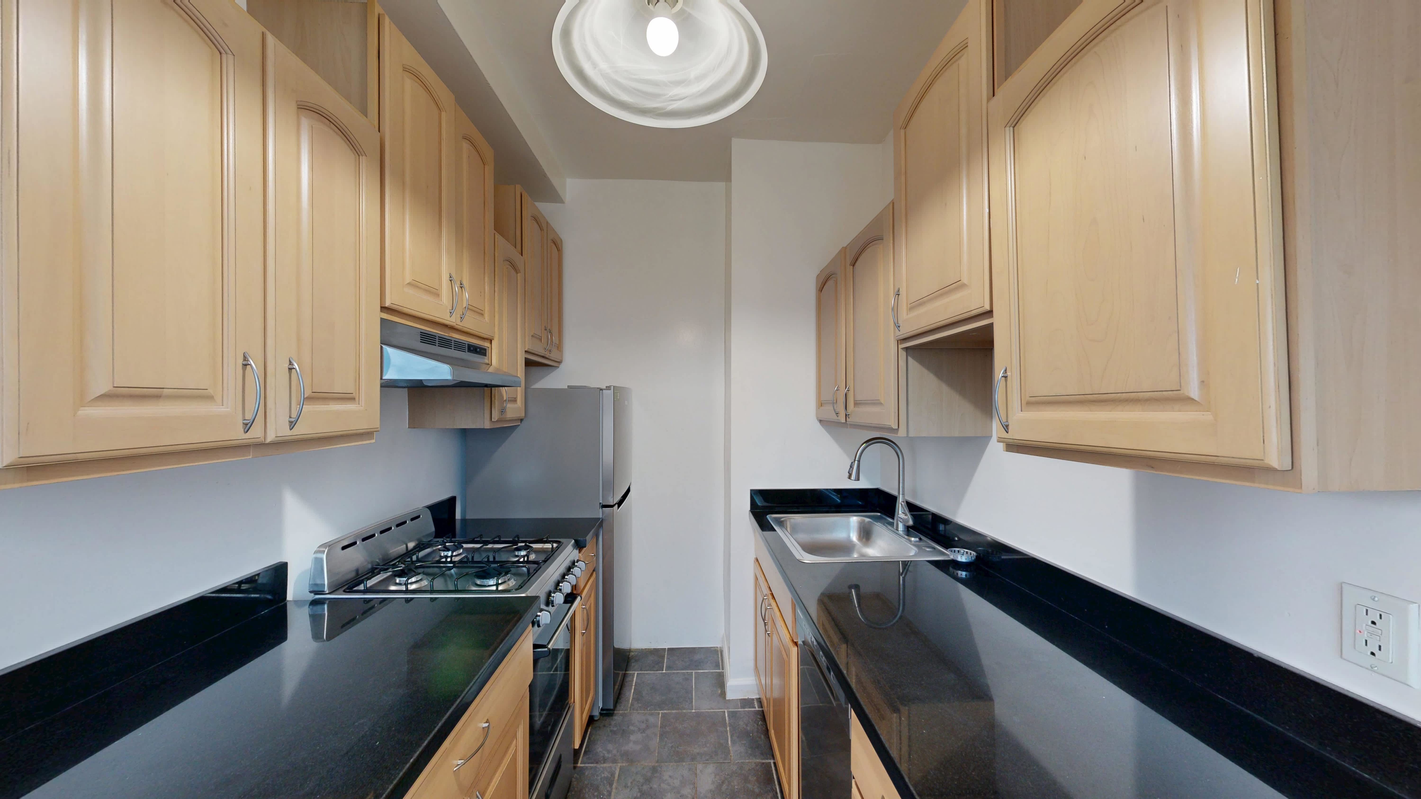 346 Leavenworth – photo 1