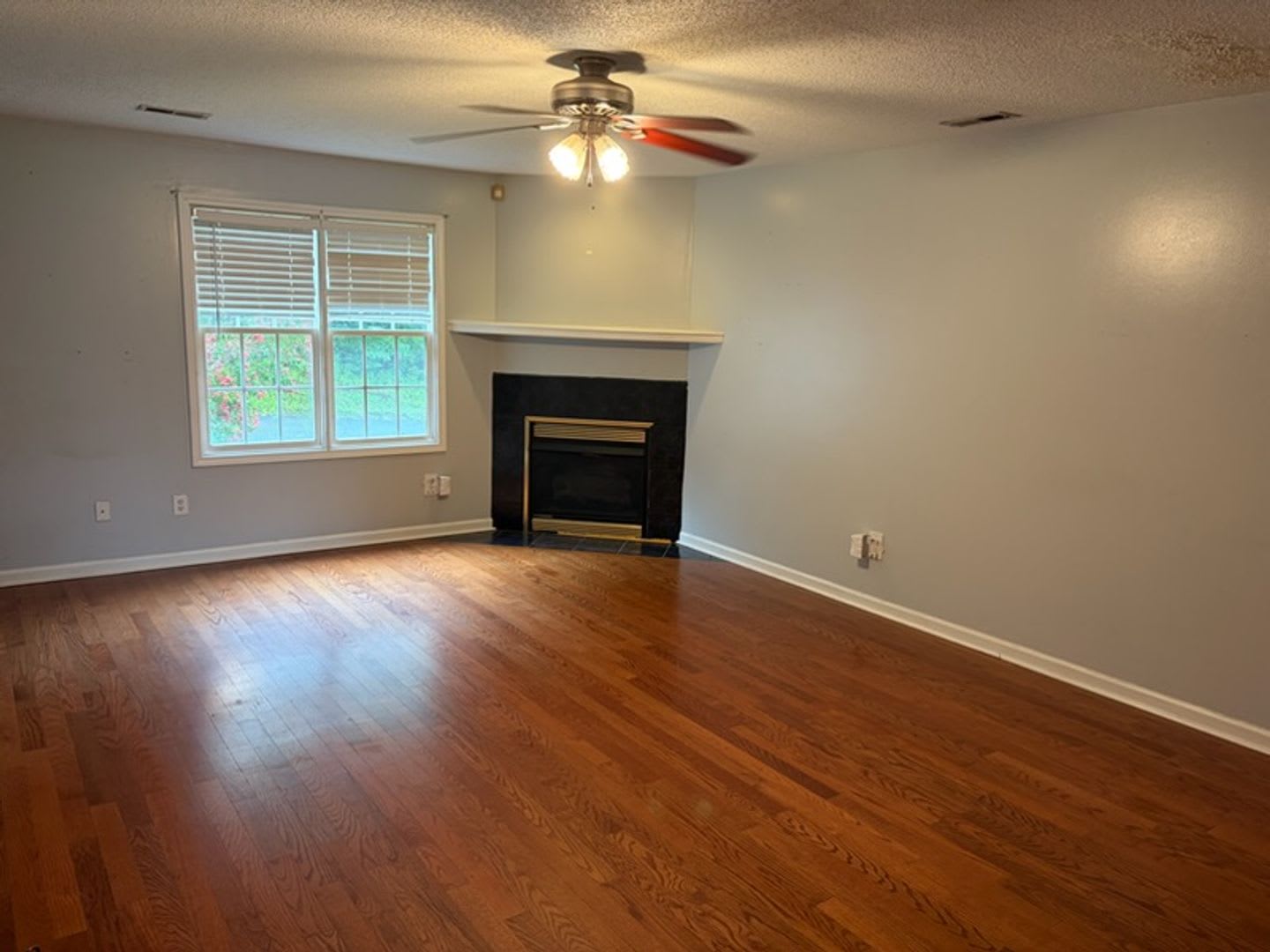 North Johnson City condo – photo 2