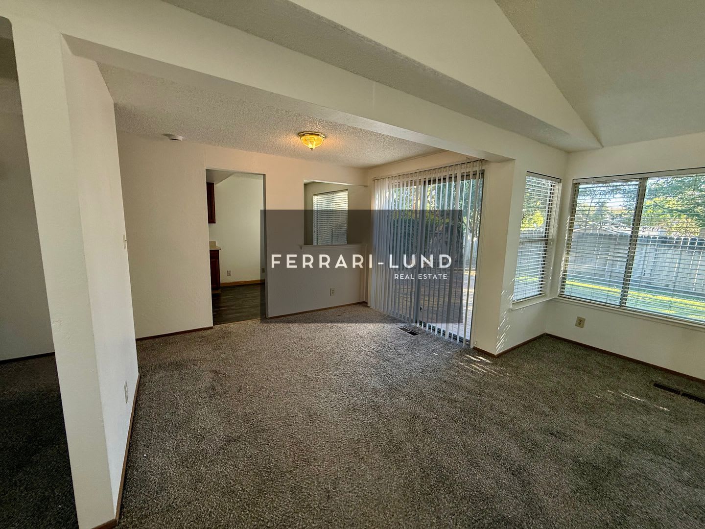 ⭐️Beautiful Northwest Reno Home – 3 Bed, 2.5 Bath with 2-Car Garage- Kay DeAlba Property!!⭐️ – photo 3