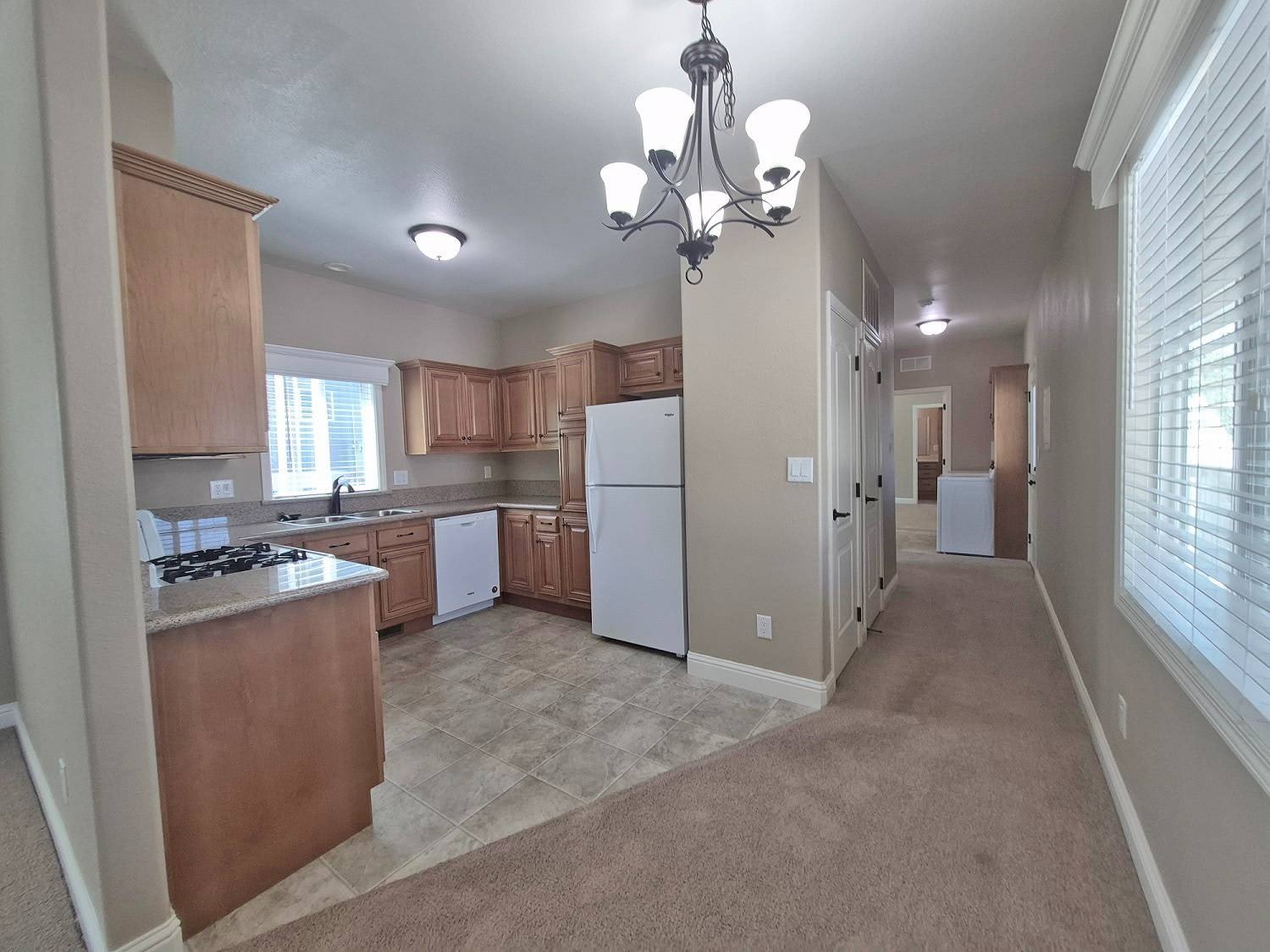1054 Mountain Shadows Blvd – photo 2