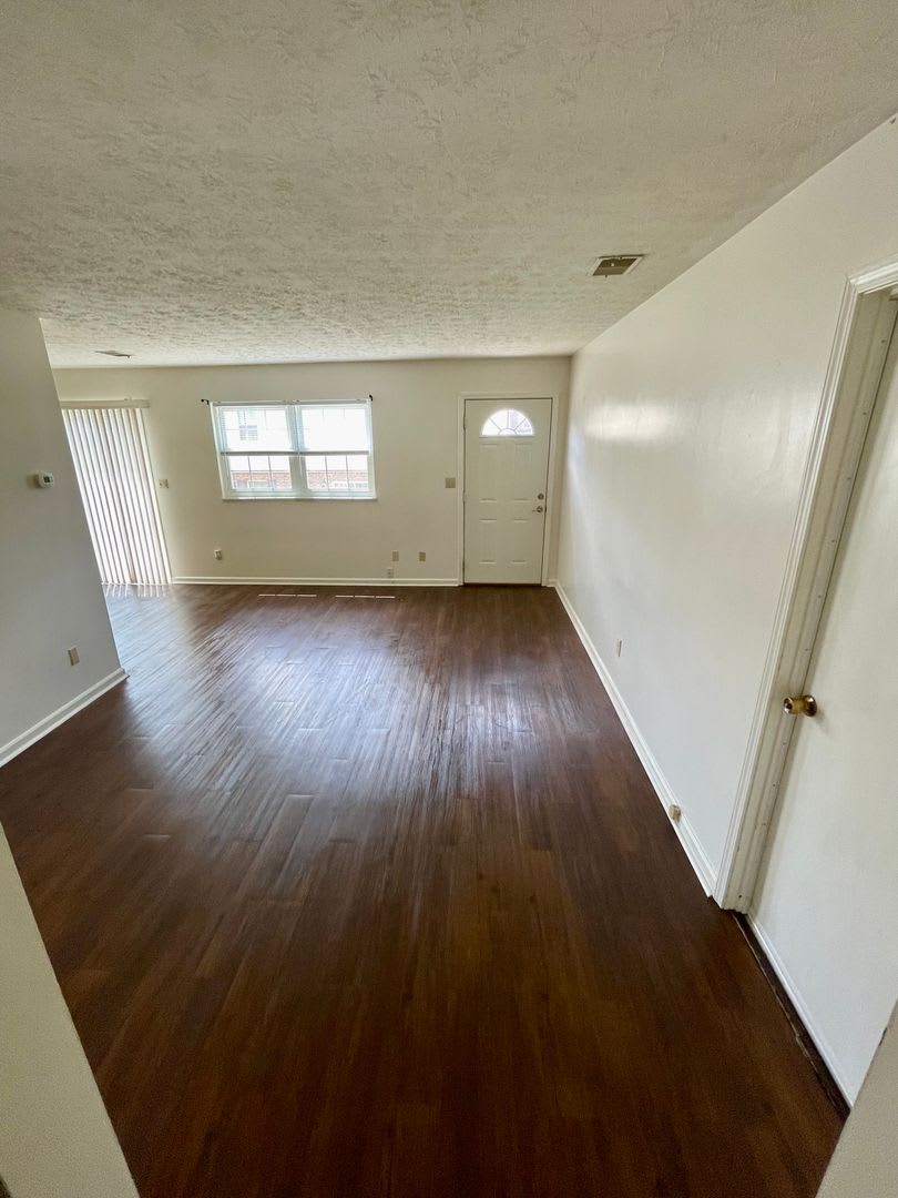 257 University Dr 2 – photo 3