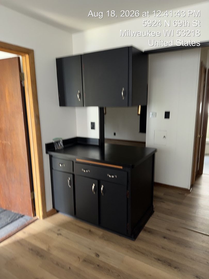 5061 North Green Bay Avenue A – photo 4