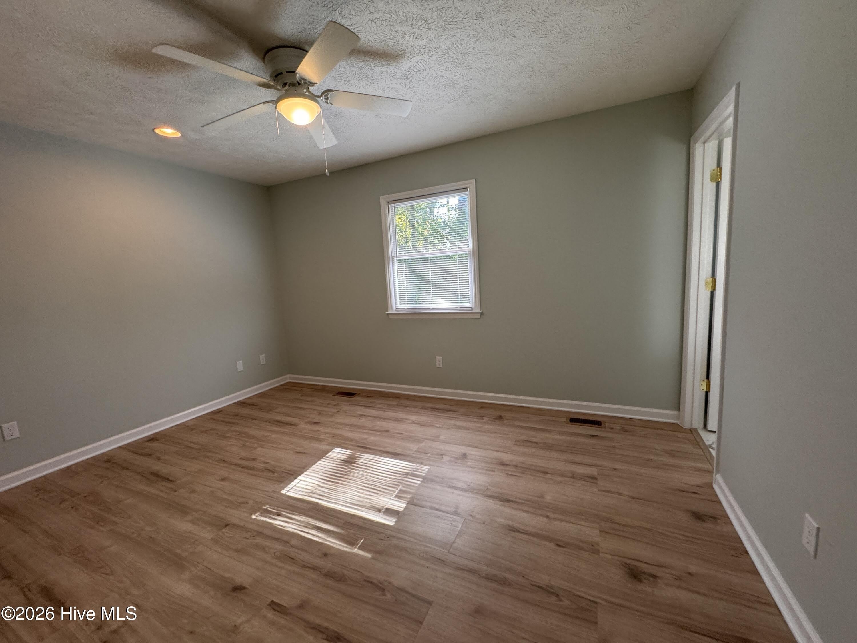 407 Hickory Street – photo 3