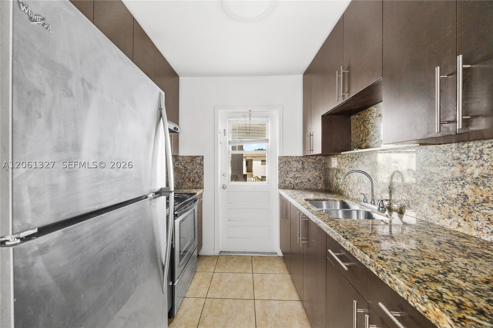5420 Hollywood Blvd – photo 3