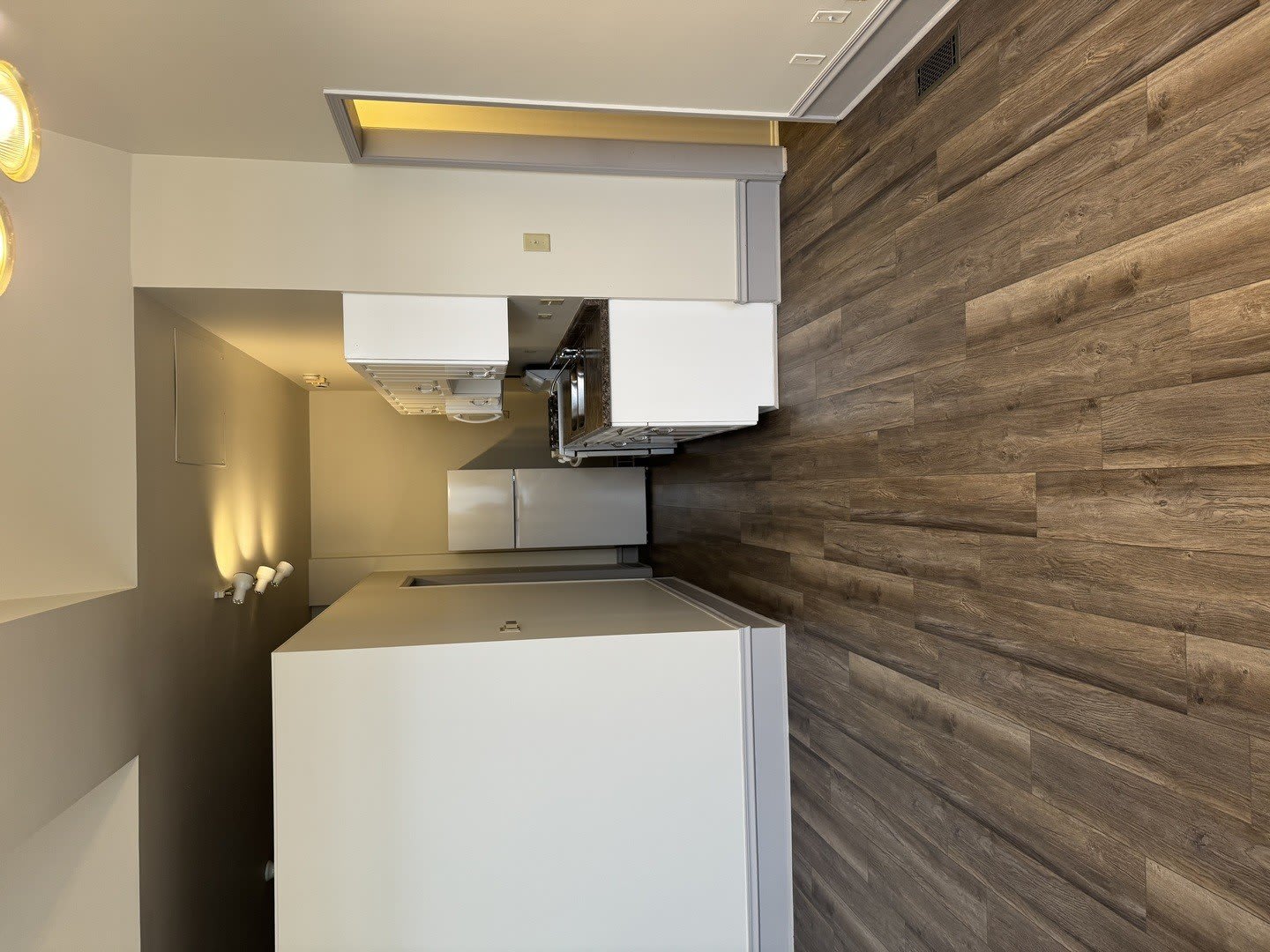 204 E Washington Street – photo 3