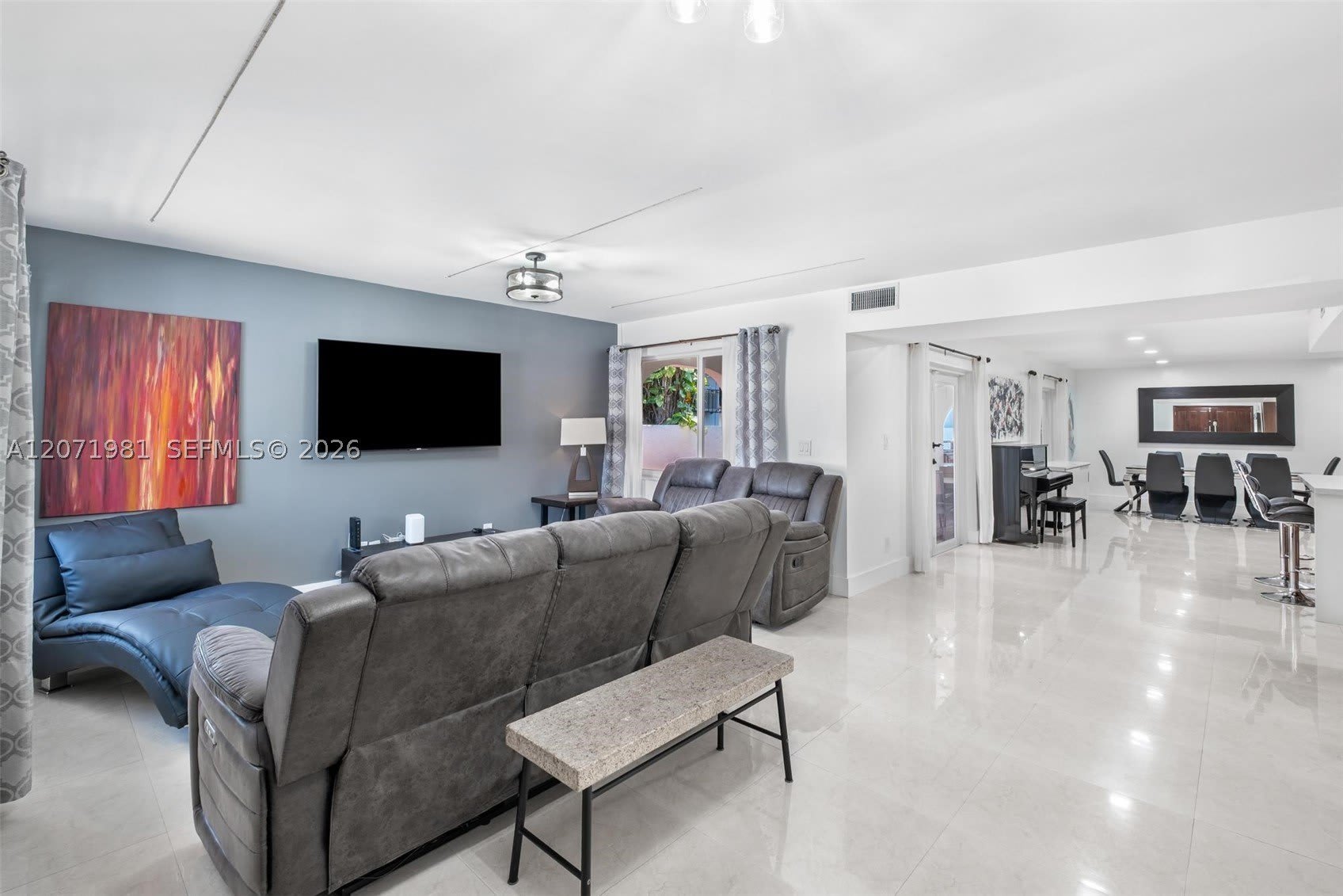 2430 SW 22nd Ter – photo 3