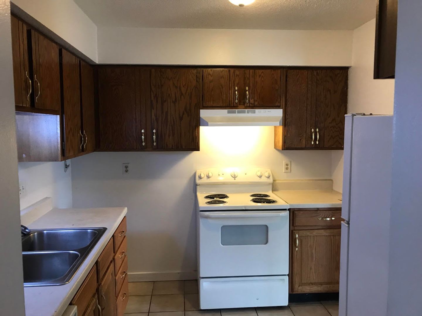 1436 Case Ave E – photo 4