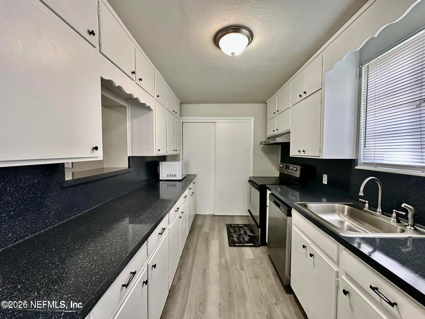 5255 CAMILLE Avenue – photo 5