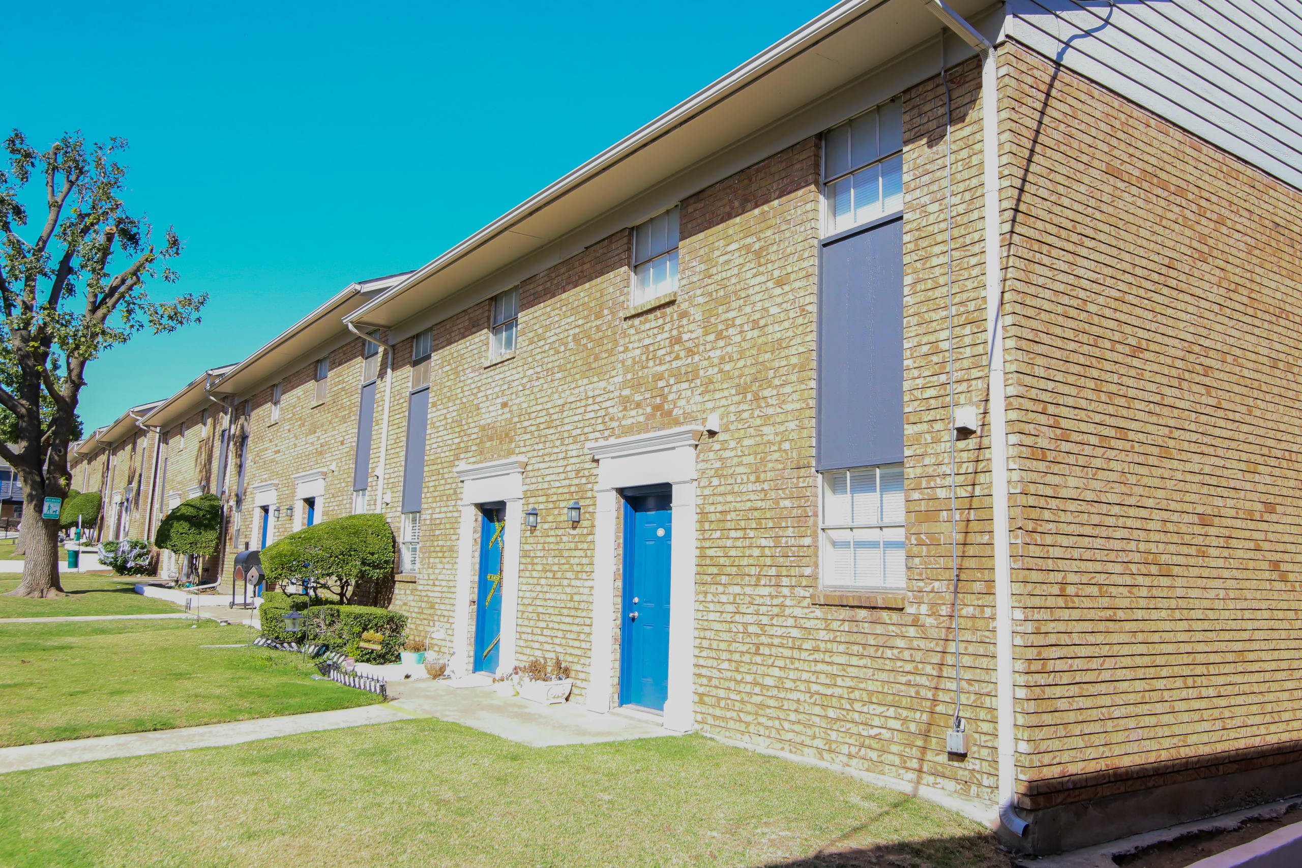 Heritage House II – photo 1