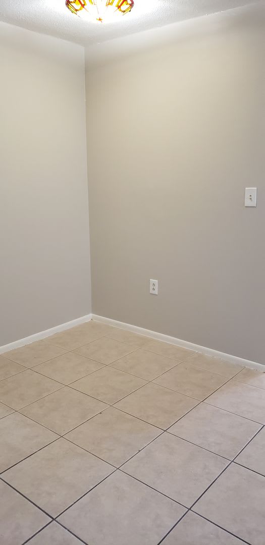 Cozy 2nd floor condo by Lake Underhill – photo 4