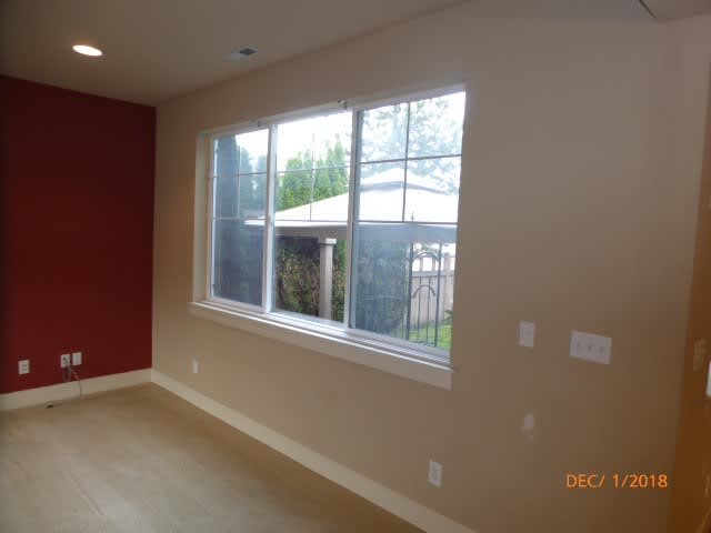 Beautiful 3 Bed 2 5 Bath Home In Redmond Ridge – photo 5