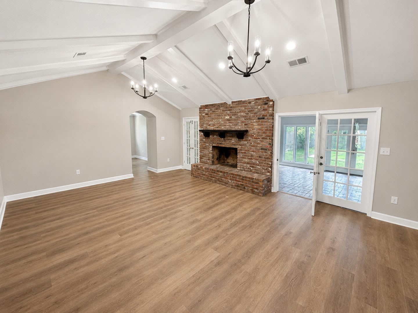 Refreshed 4-Bedroom Ranch with Private In-Law Suite – photo 4