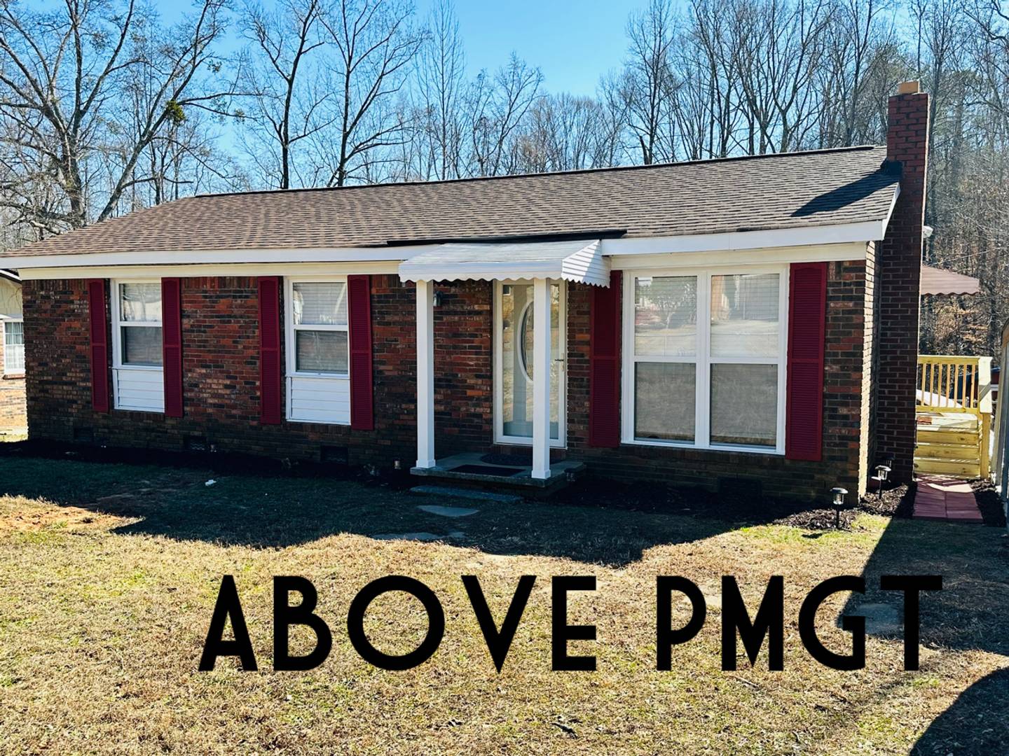 In Greer completely Renovated 3 bedroom – photo 1