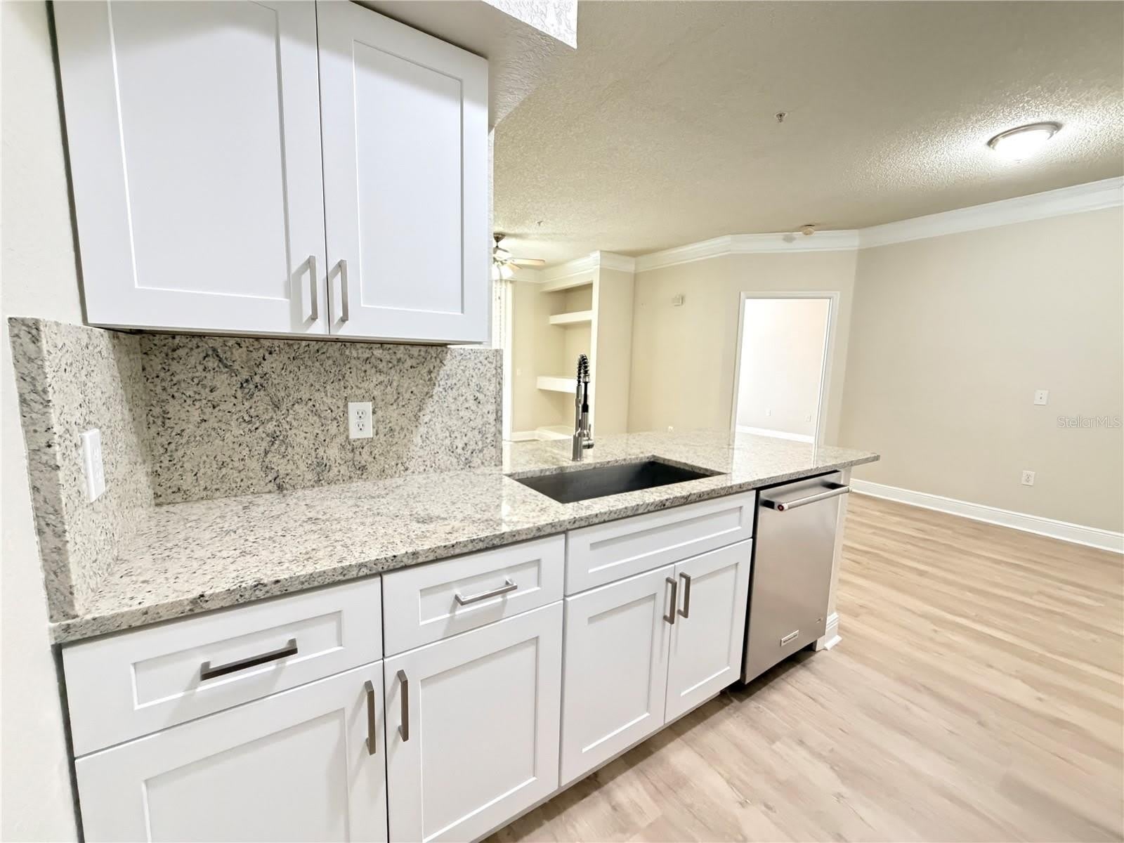 13015 PLANTATION PARK Circle – photo 3