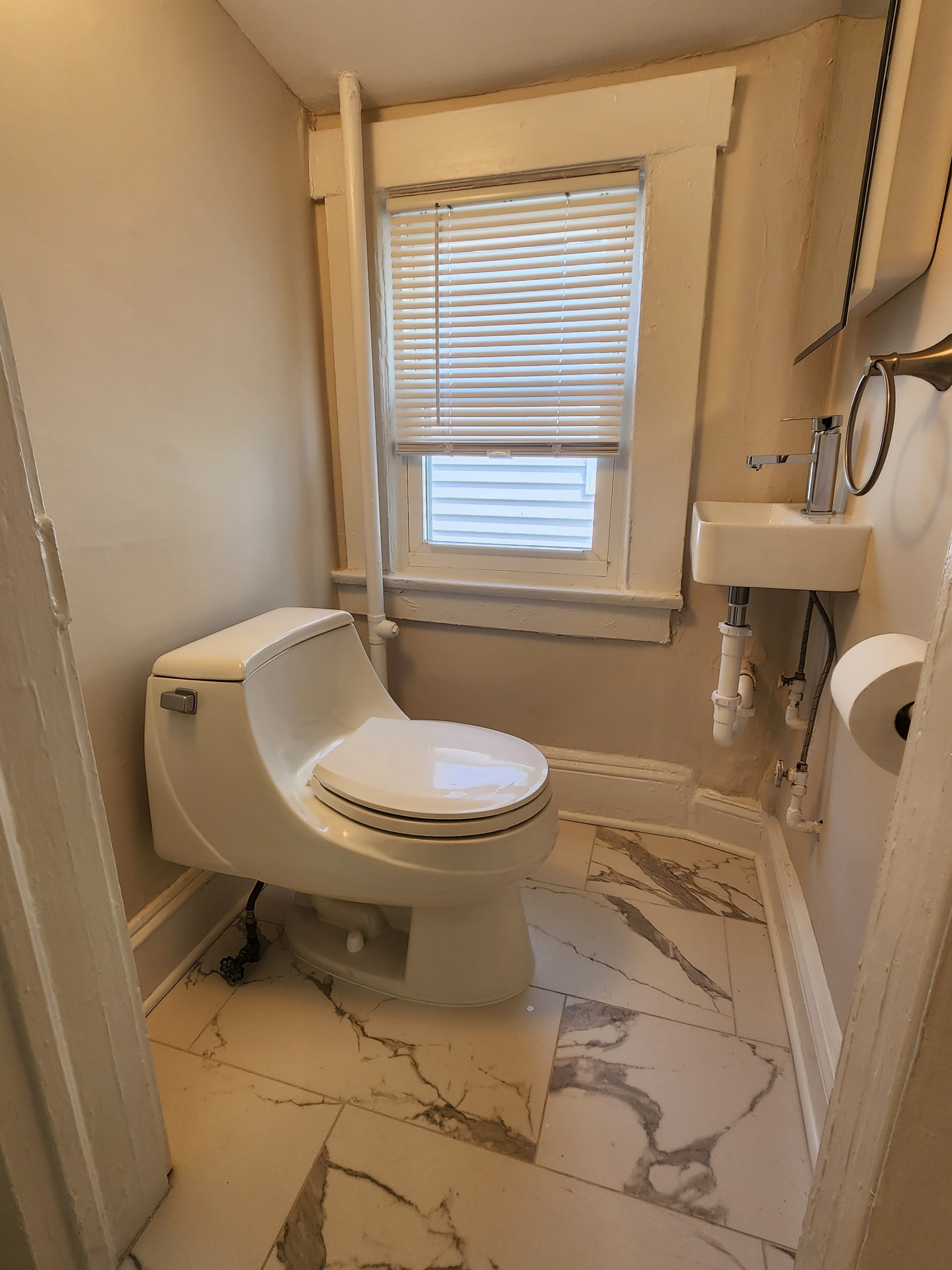 181 Forest St – photo 5