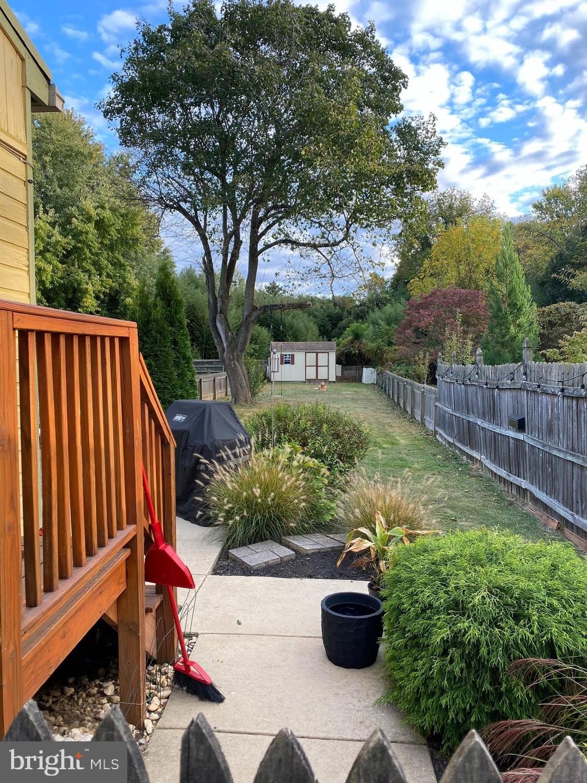 130 E MARSHALL Avenue – photo 2