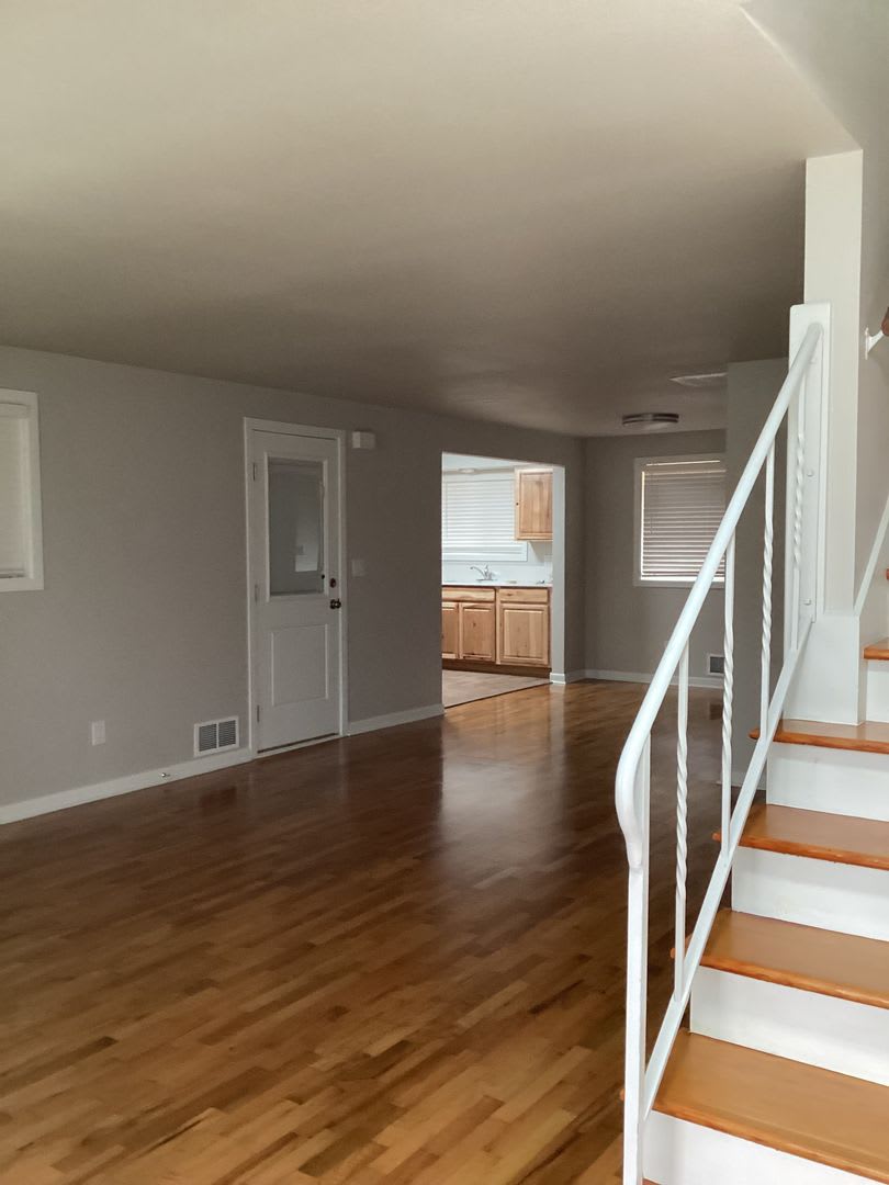 Cute Townhouse, Fully Renovated – photo 2