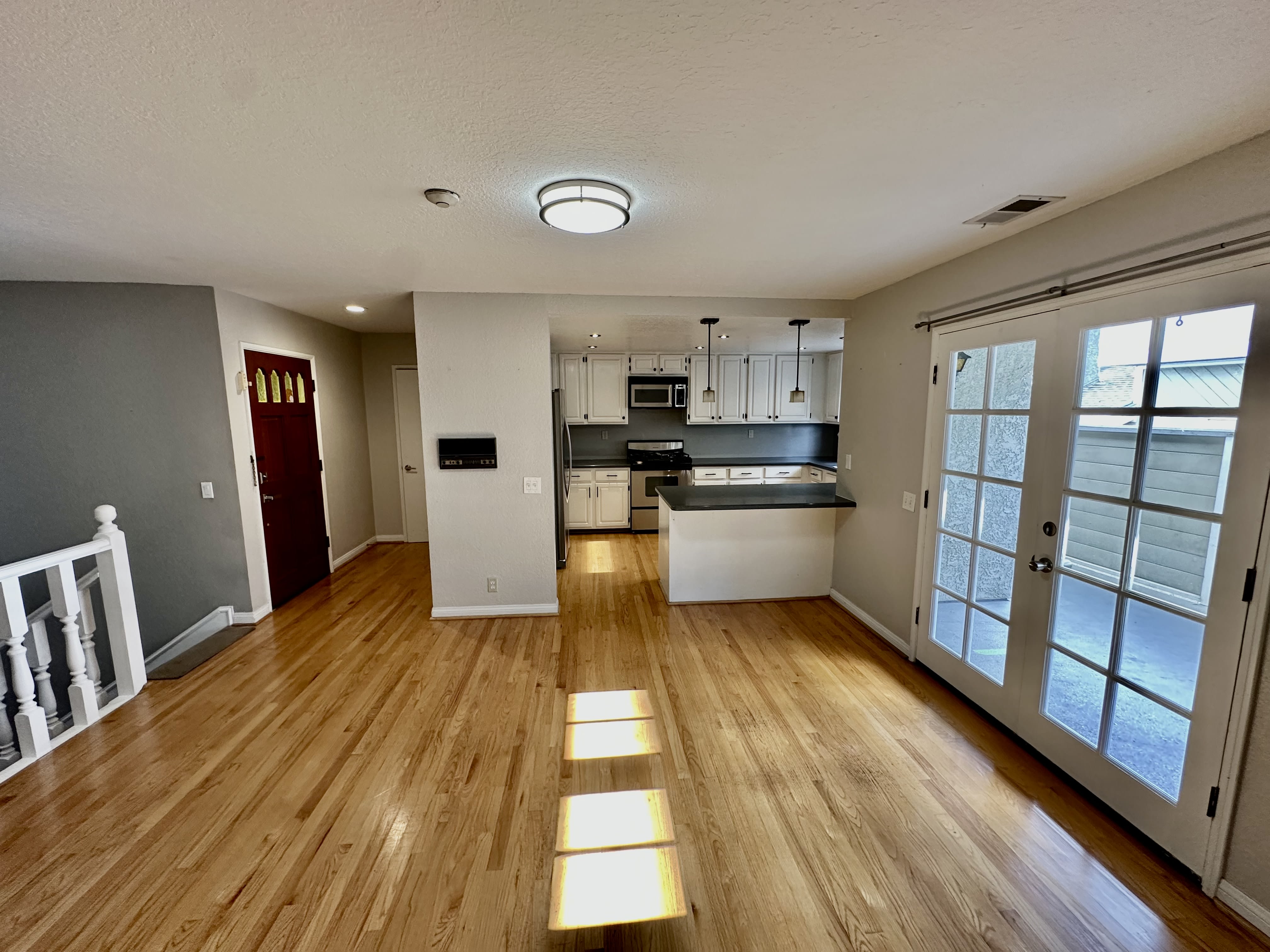 2421 Vanderbilt Lane Unit 6 – photo 3