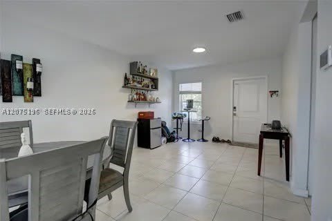 565 NE 5th Pl – photo 3