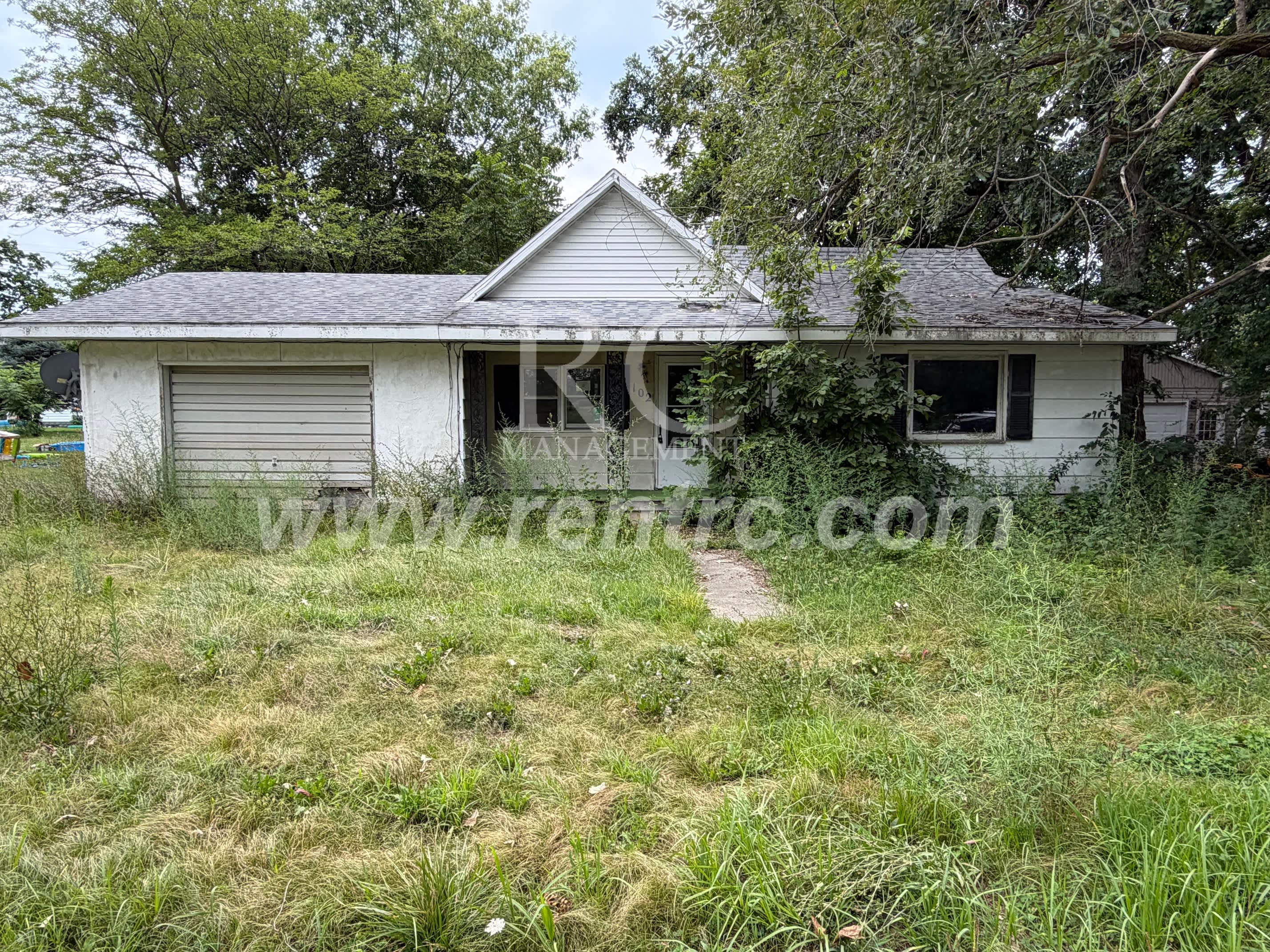 102 S New St – photo 1