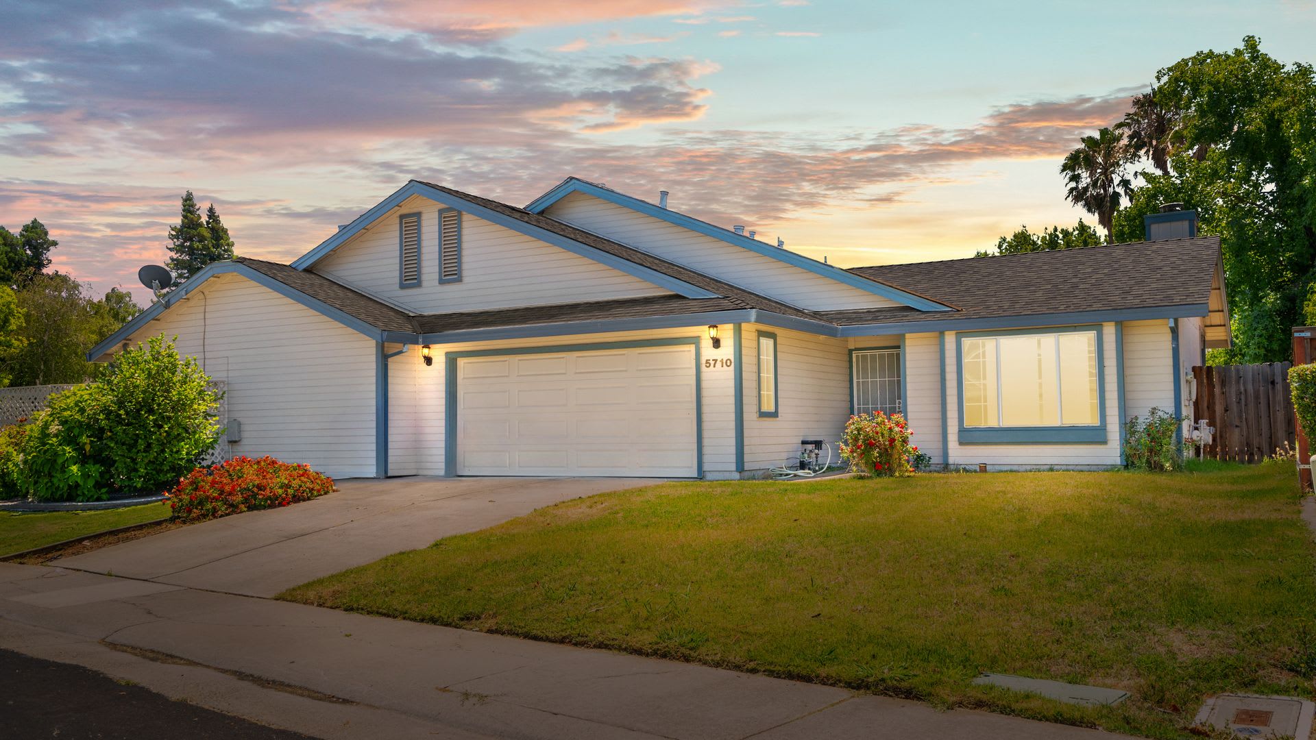 3 Bedroom 2 Bath In Elk Grove The Willows – photo 1