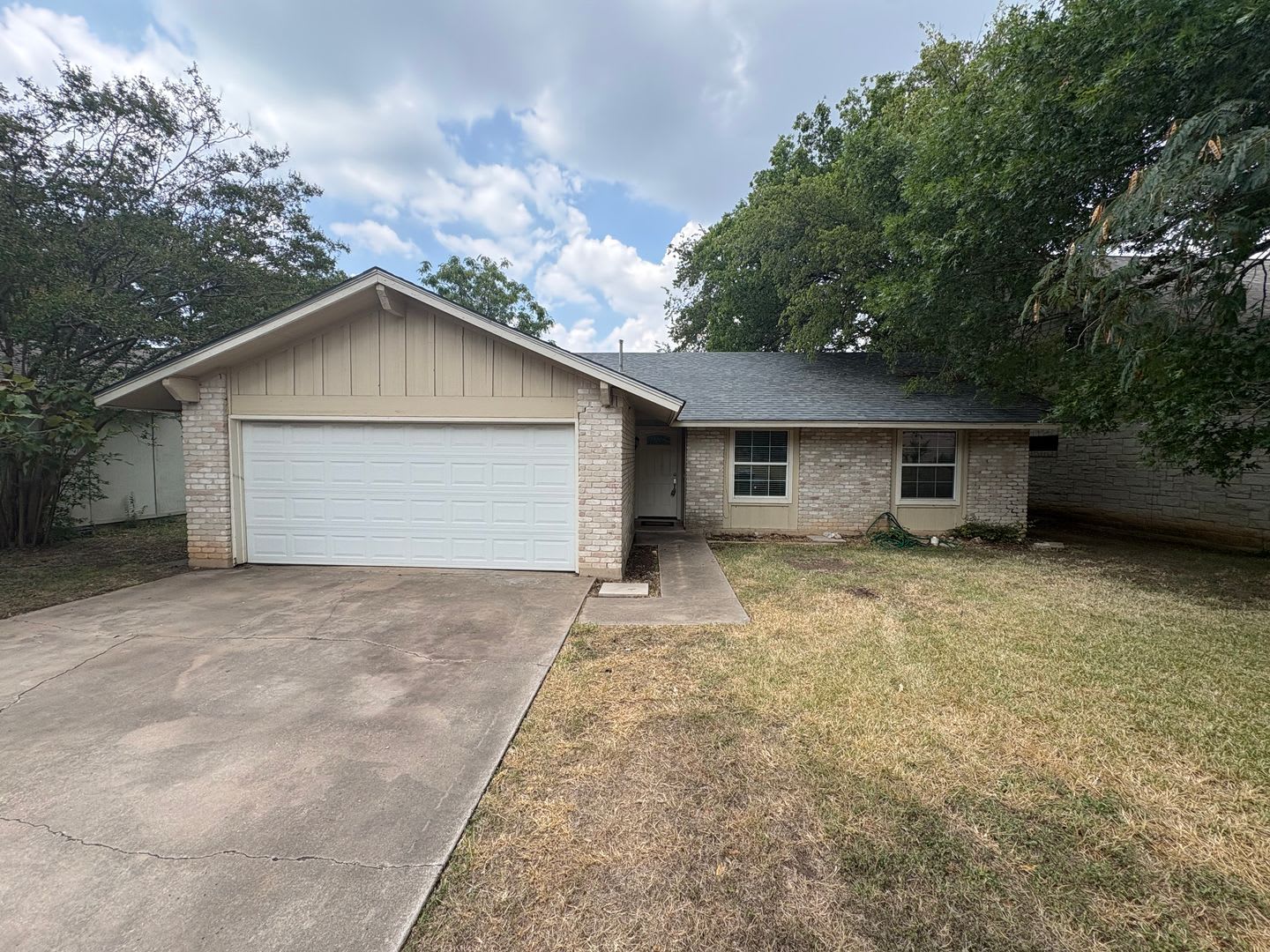 Great home in Anderson Mill! – photo 1