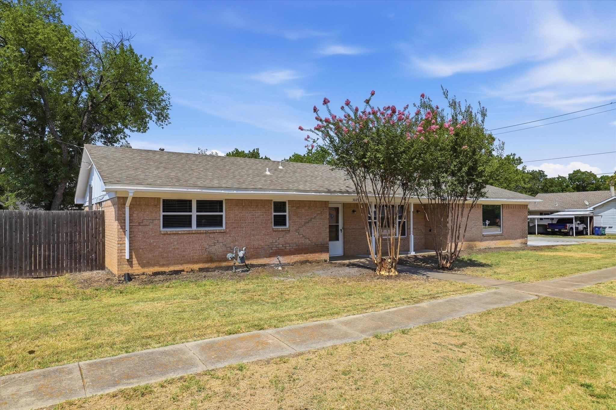 302 W 4Th Street – photo 2