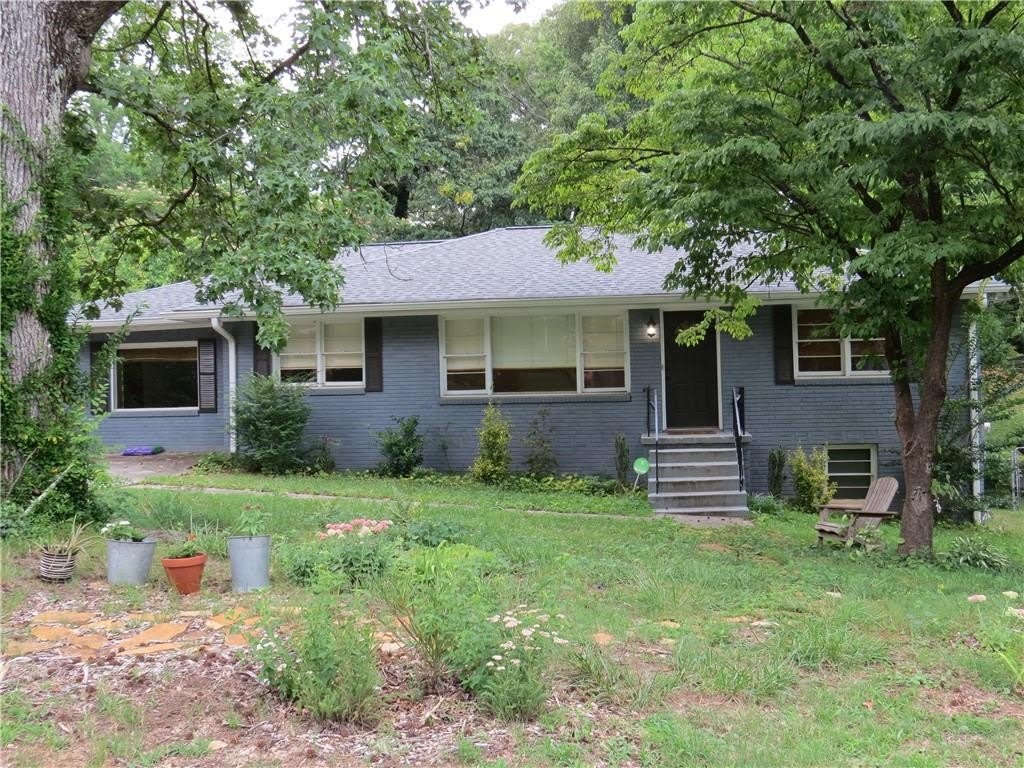 1570 Van Epps Street SE – photo 2