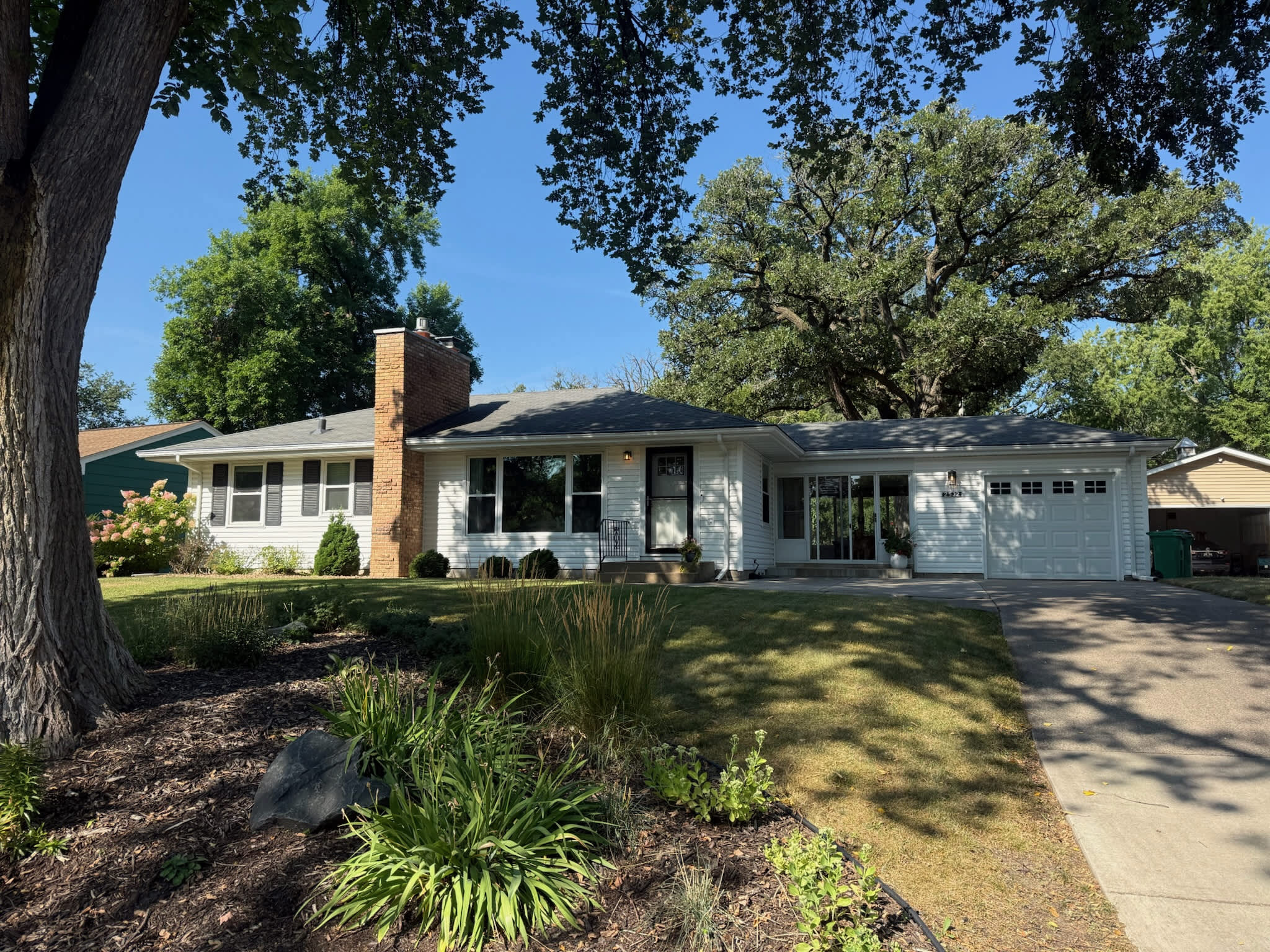 2532 Quebec Ave S – photo 1