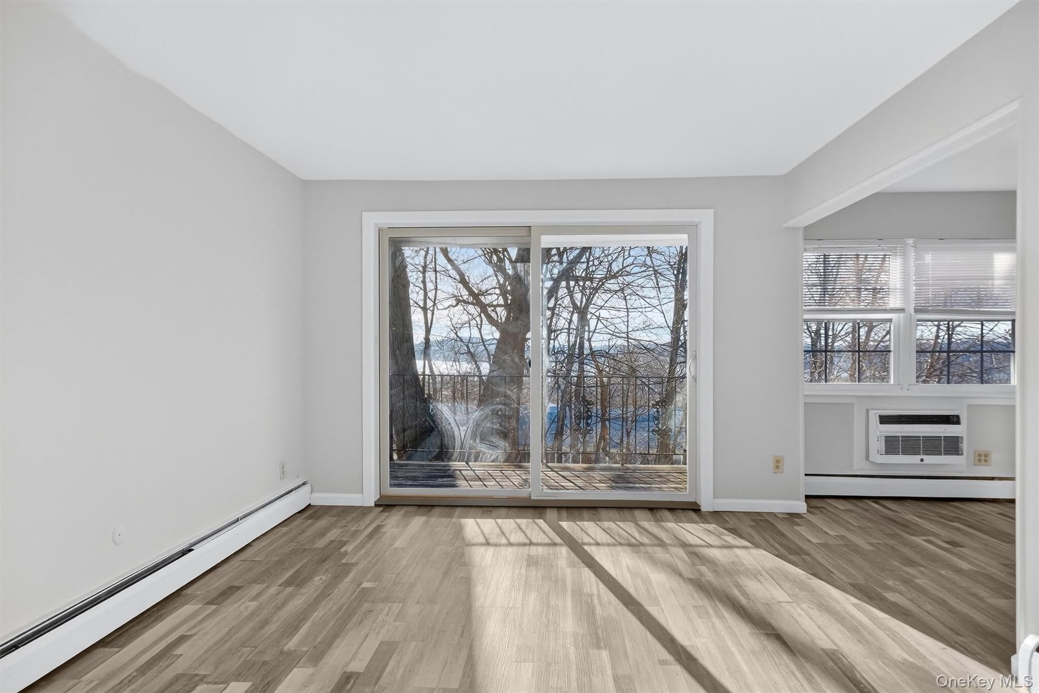 4 Colonial Road – photo 3