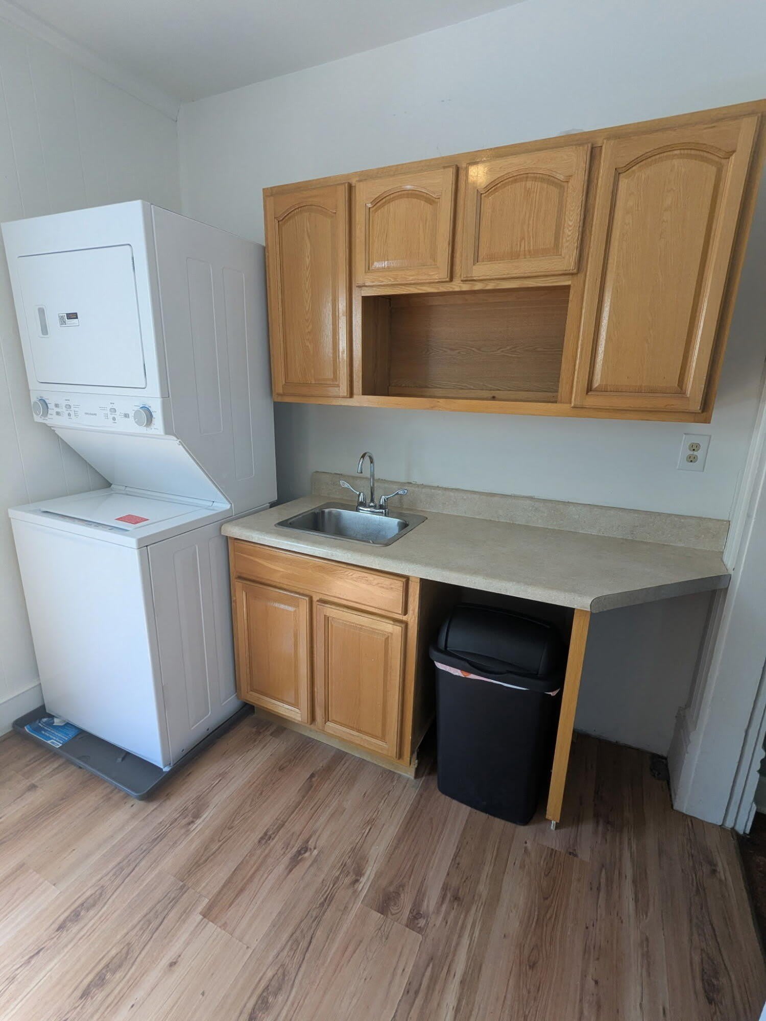 407 Colville Street – photo 5