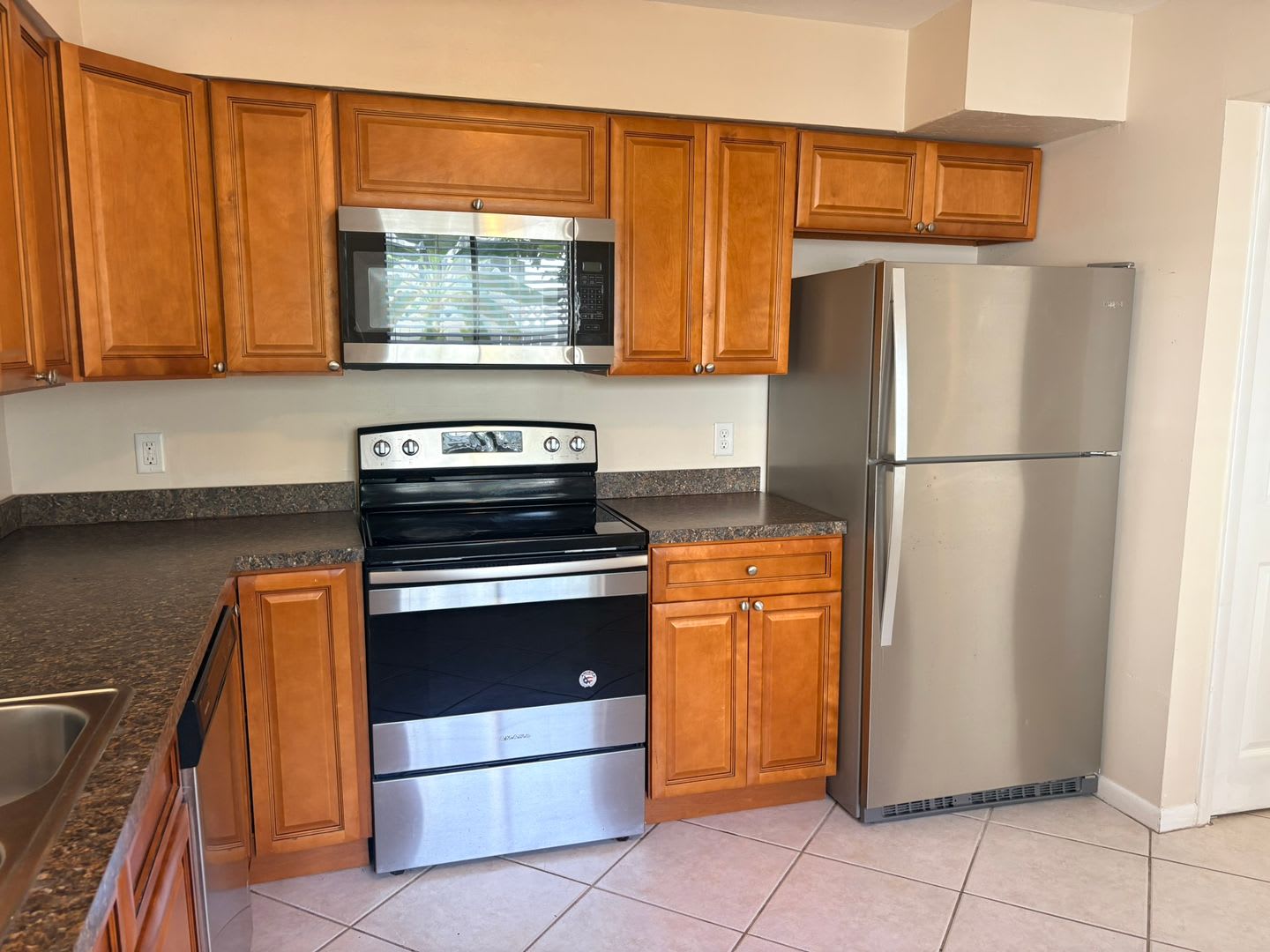 2/2 Townhome in Fort Myers for Rent – photo 2