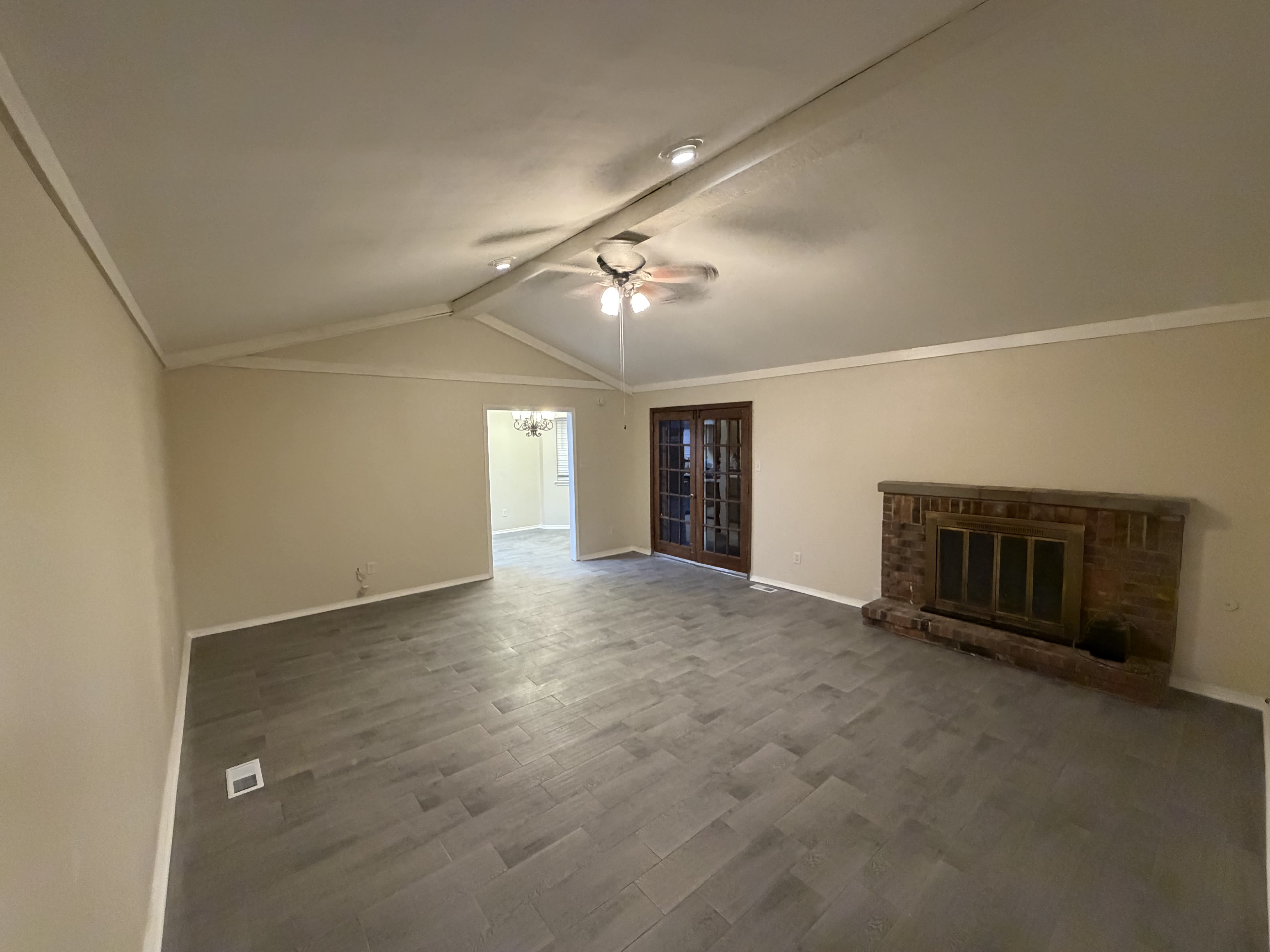 9204 Fresno St – photo 2