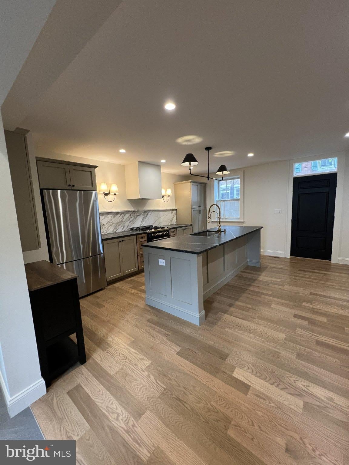126 Darlington Street – photo 2