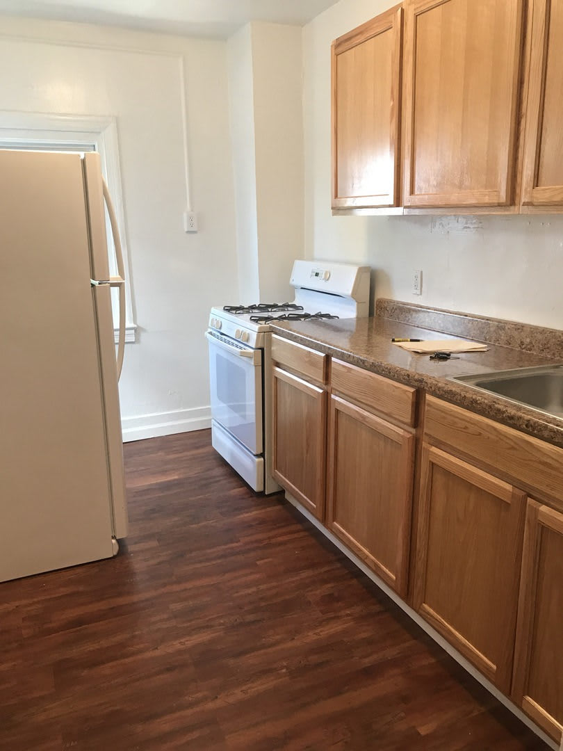 2 Bedroom House, Yard, Off-Street Parking-York City SD – photo 4