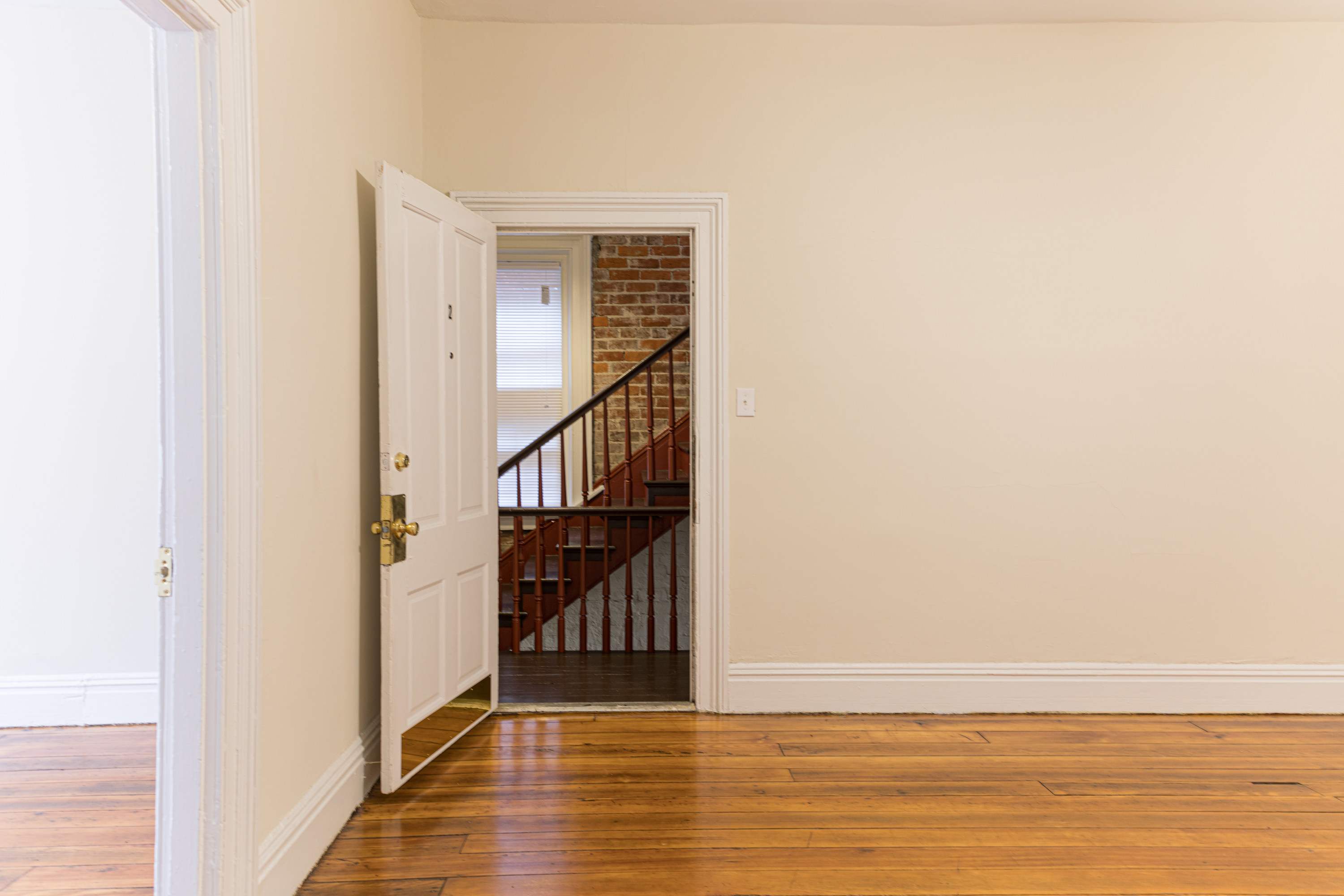 121 West Clay Street – photo 2