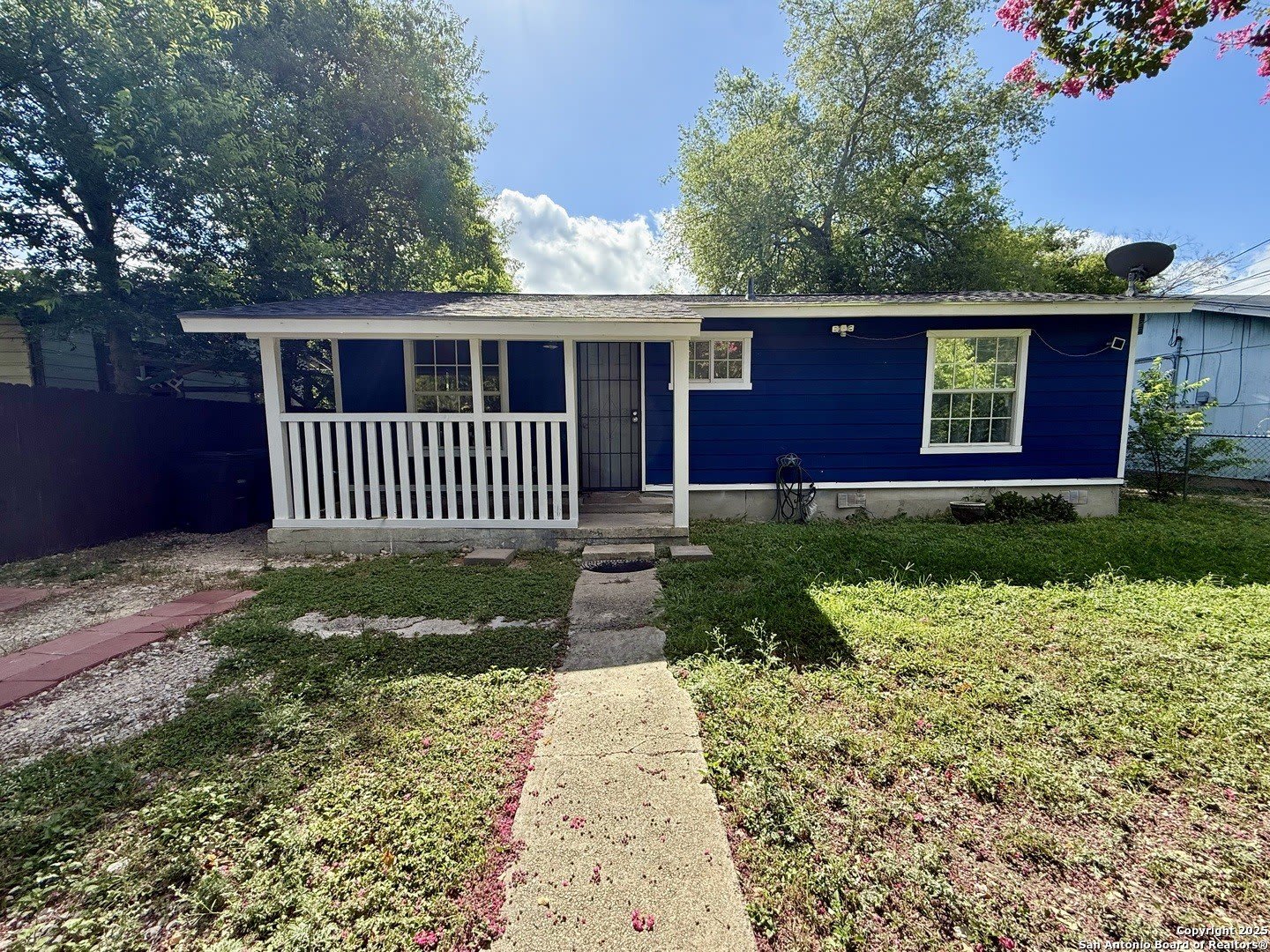 230 S SAN GABRIEL AVE – photo 2