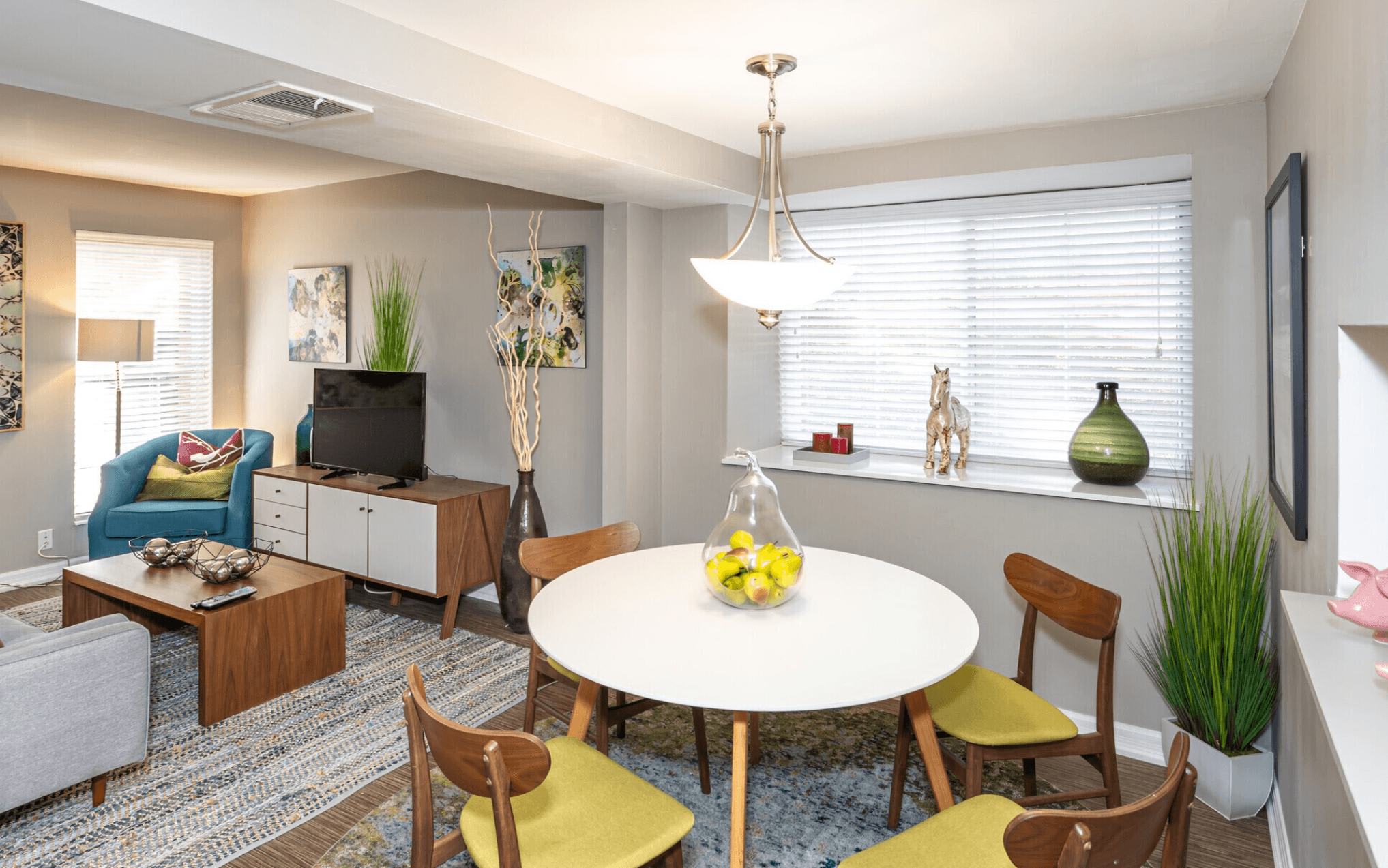Arlington Apartments – photo 2