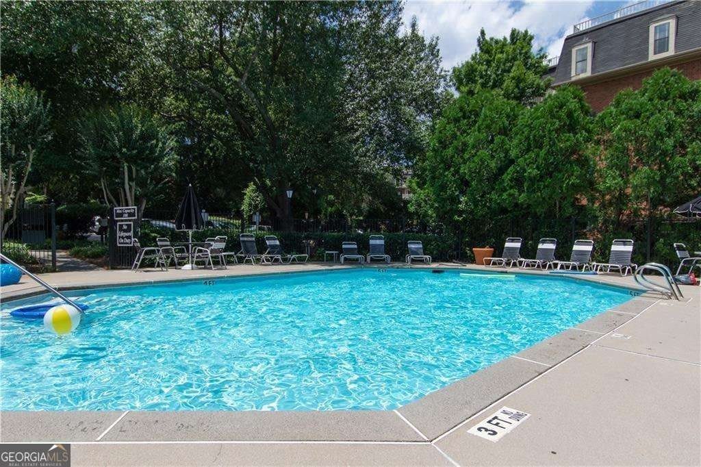 2921 Lenox Road NE – photo 3