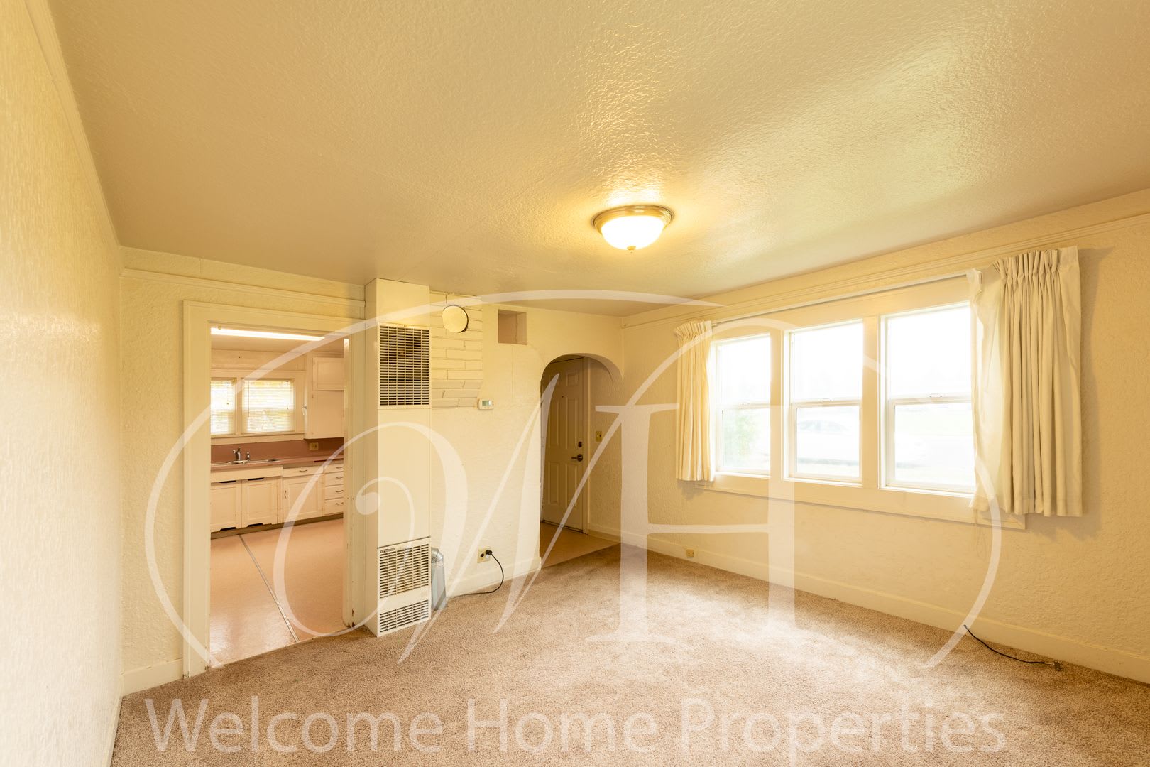 Cozy Home with Storage in Quiet Convenient Location – photo 4