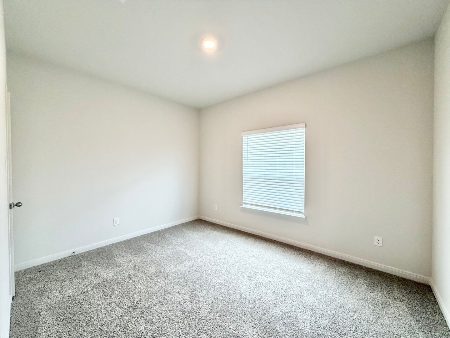 Brand-New 3BR Home with Open Layout, Flex Space & Covered Patio! – photo 4