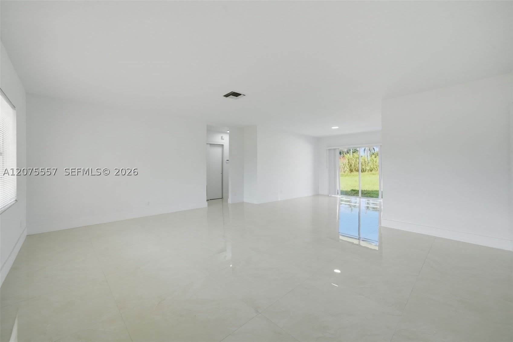 11000 NW 21st Ct – photo 4