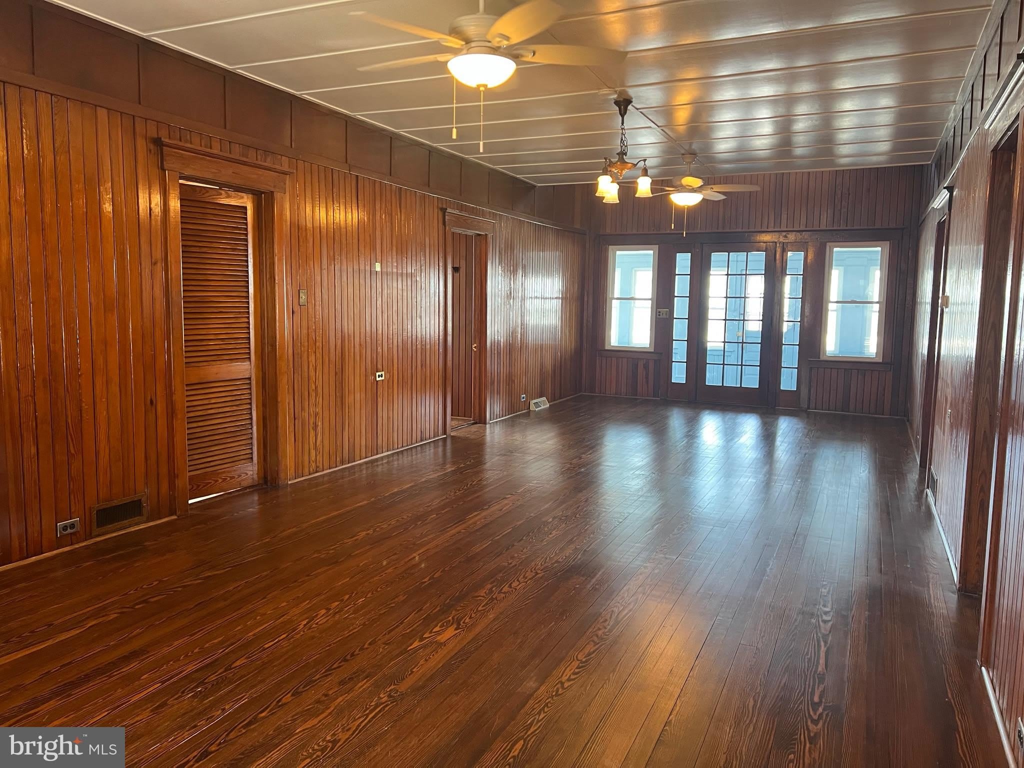 171 N RIVER Drive – photo 4